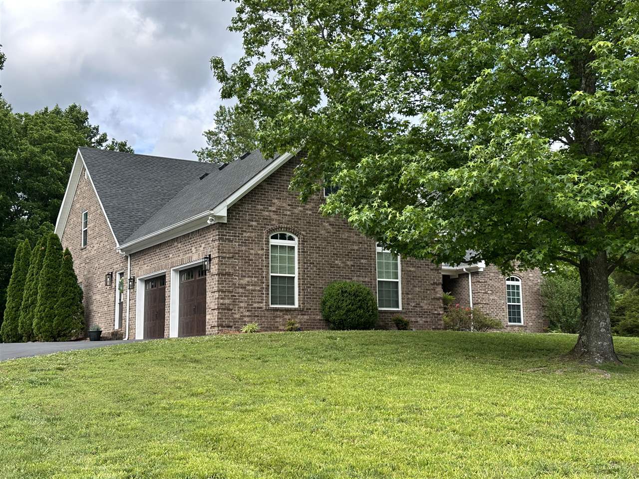 240 Cross Creek Court — photo