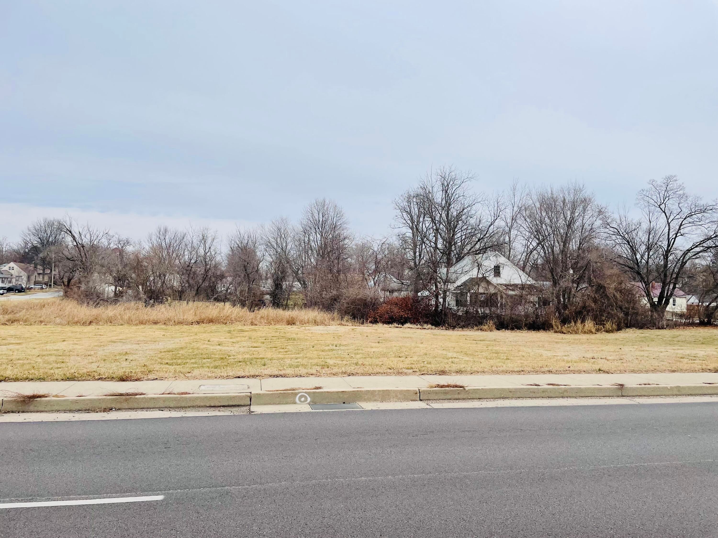 100 Highway 72 W — photo