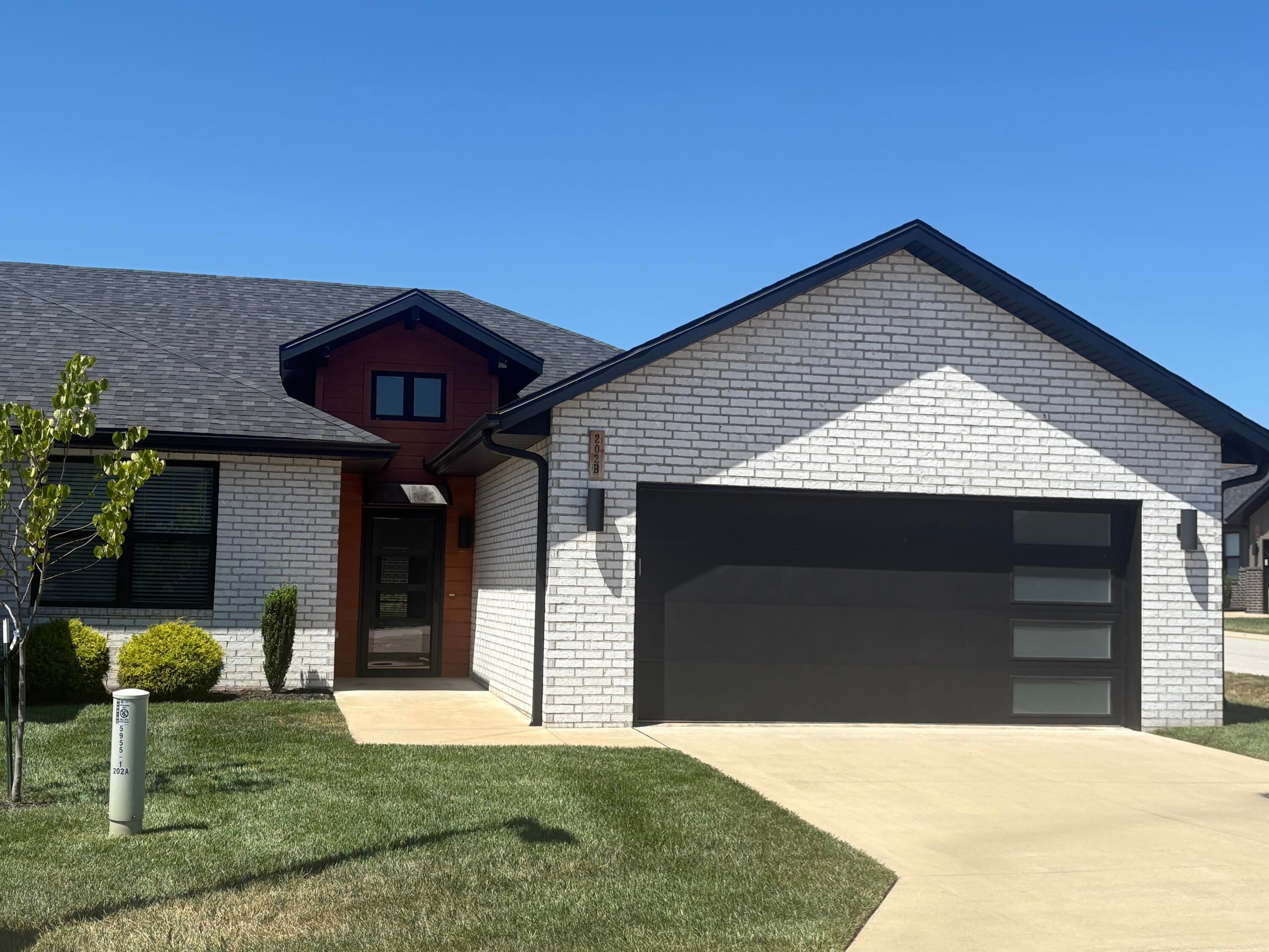 5955 S Farm Road 163 202B — photo