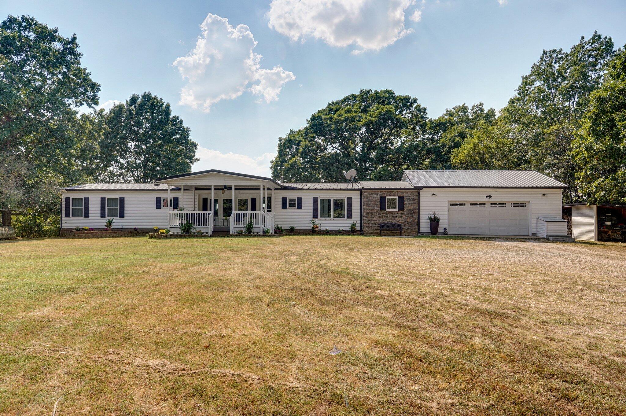 251 Holly Lane — photo