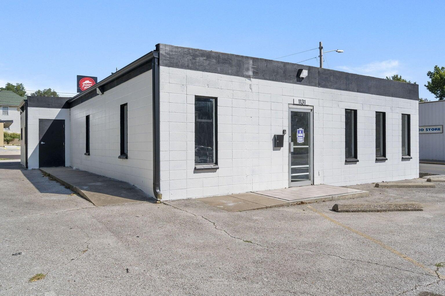 1131 N Grant Avenue — photo