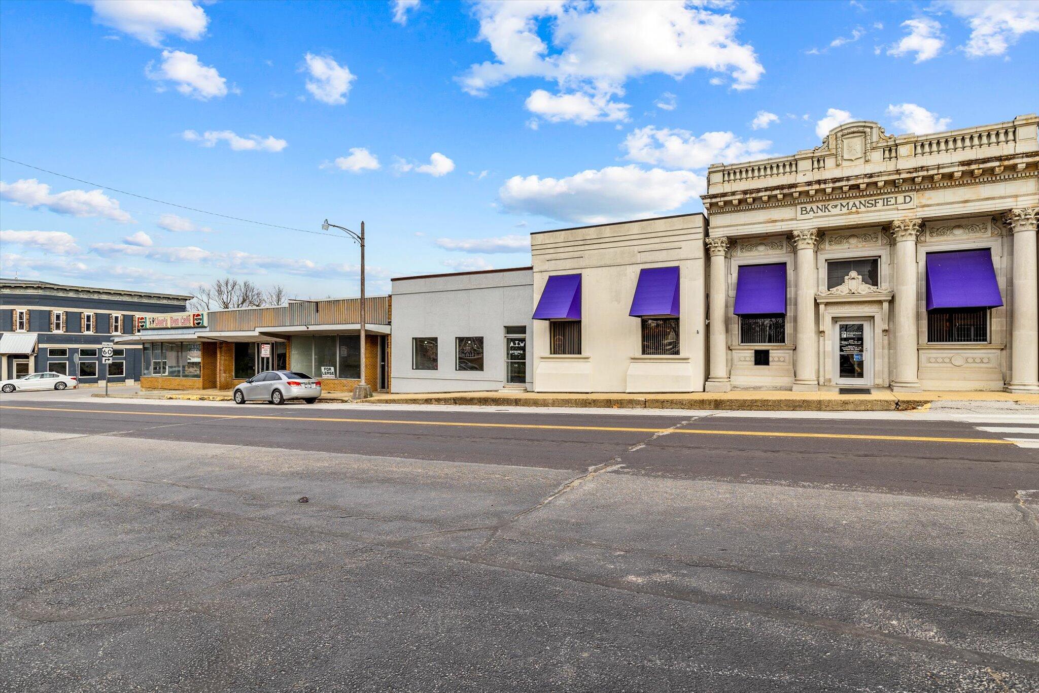 106 E Commercial Street — photo