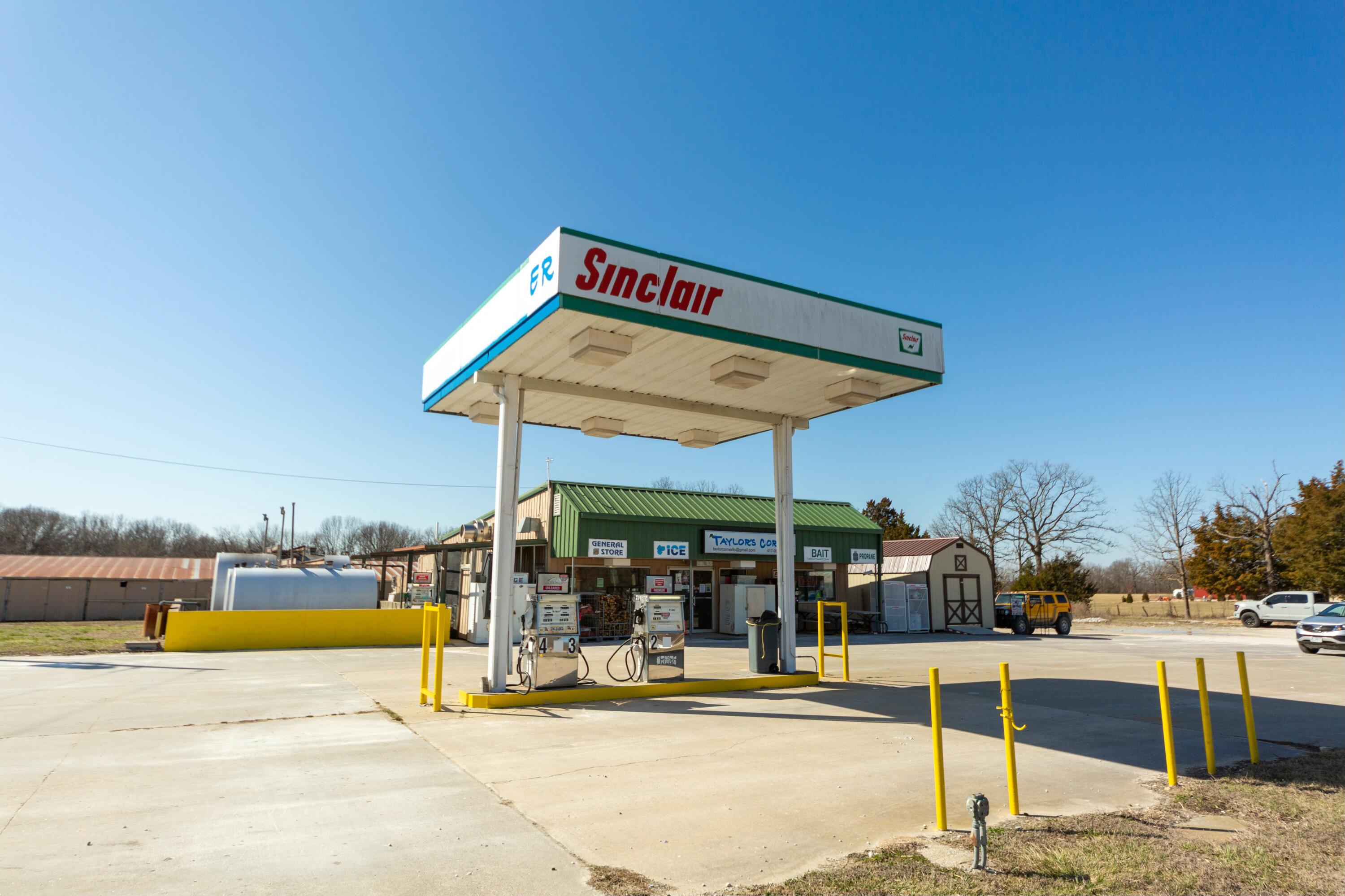 784 E State Highway 215 — photo