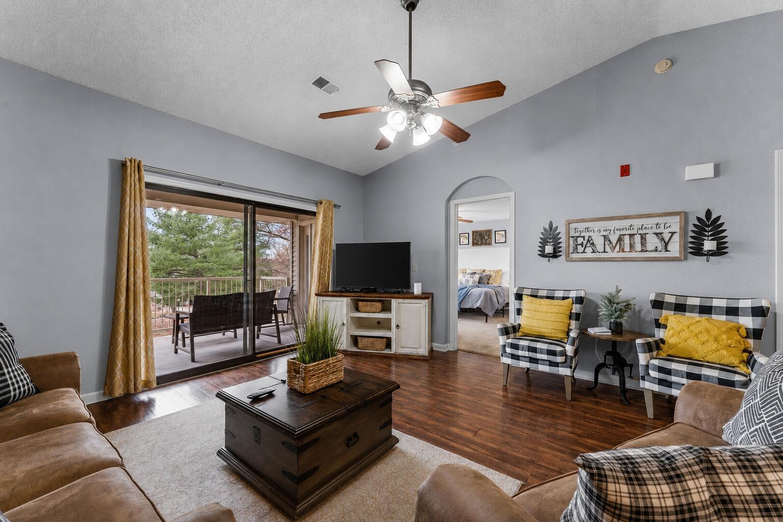 350 S Wildwood Drive B-11 — photo