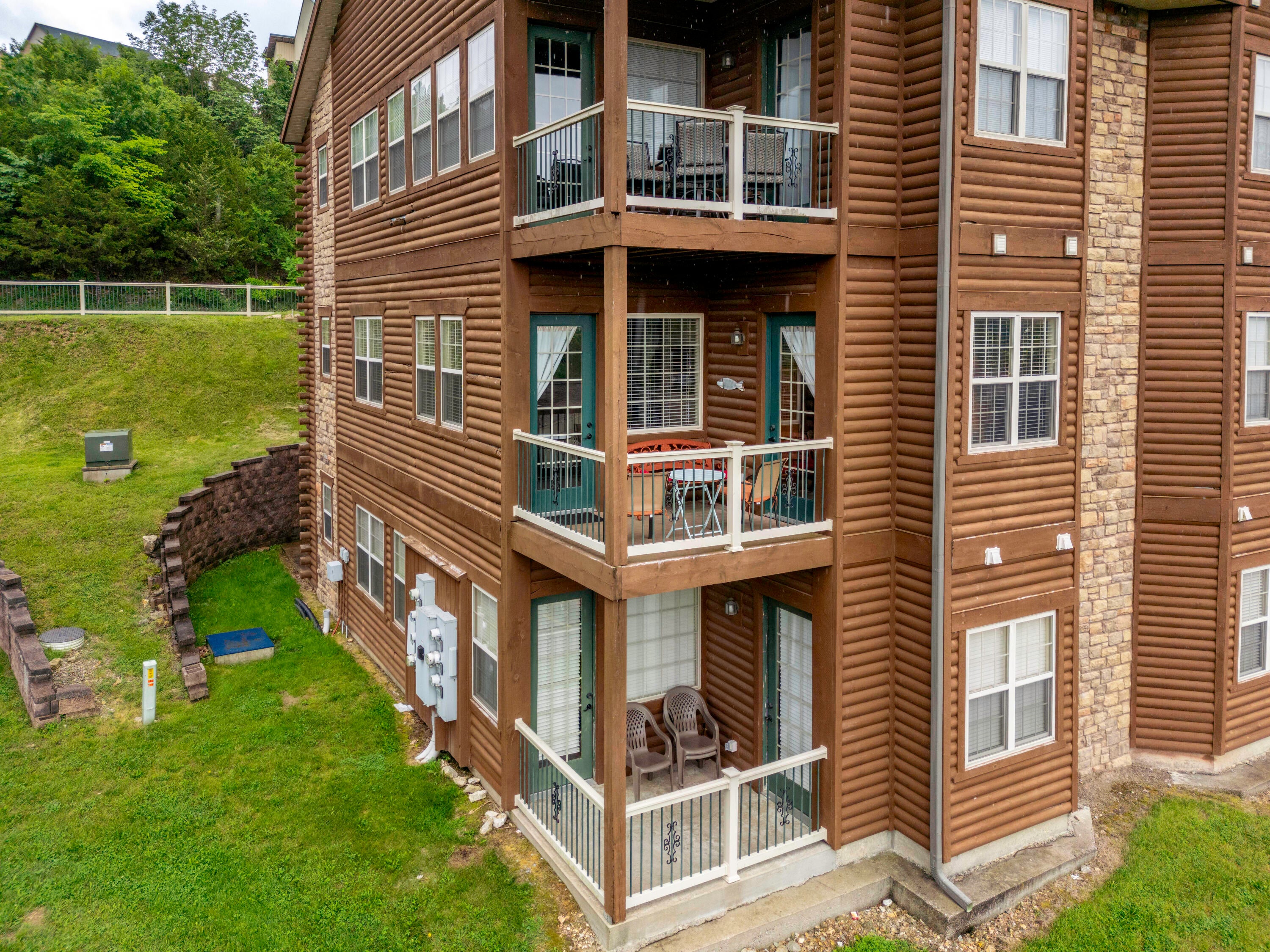 31 Blue Bird Way 4 — photo