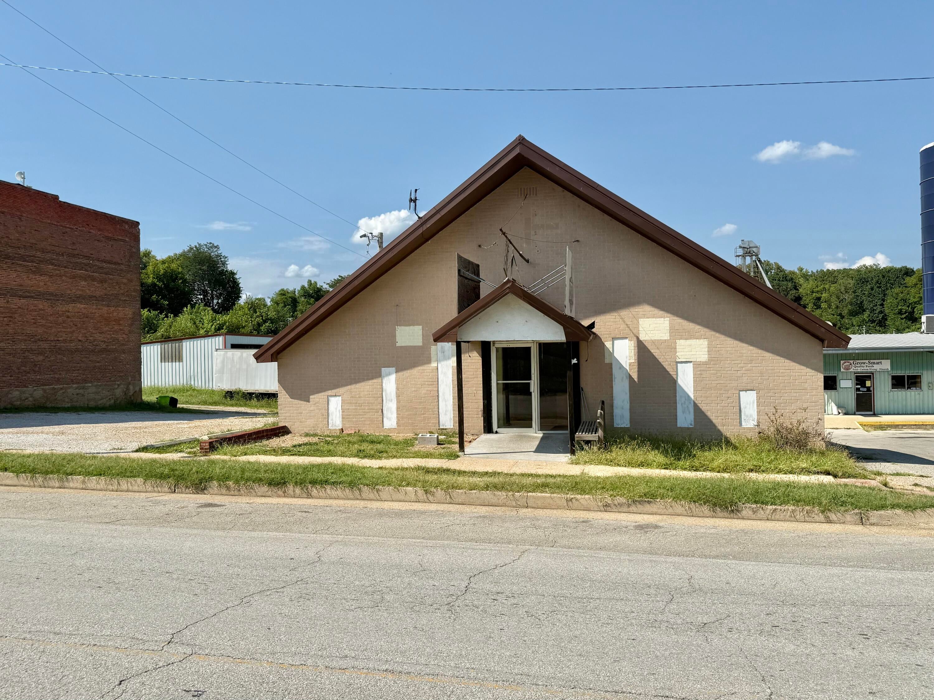 127 E Rolla Street — photo
