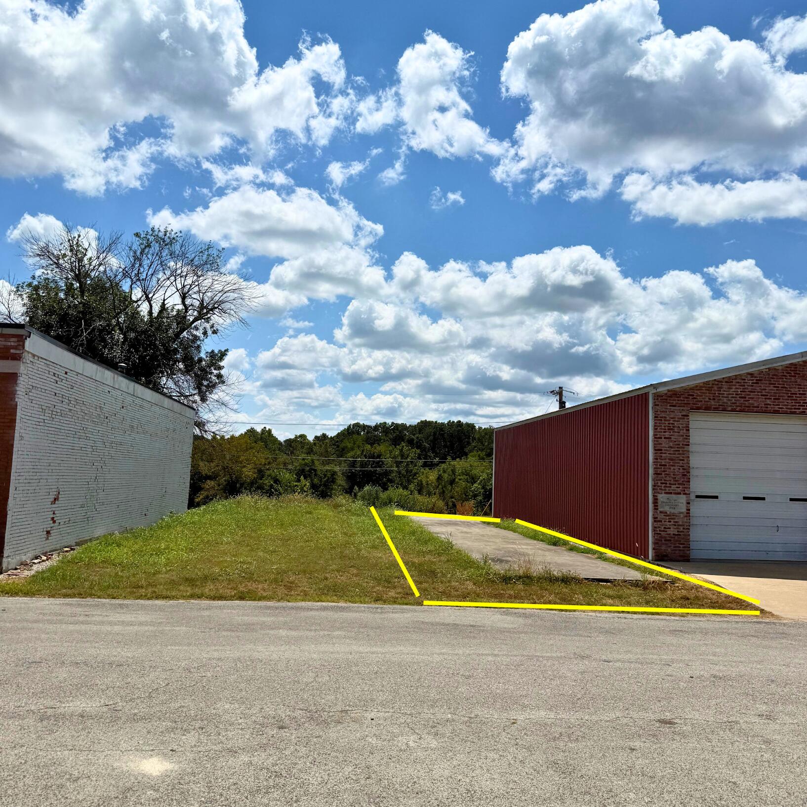 Lot 22 W Commercial Street — photo