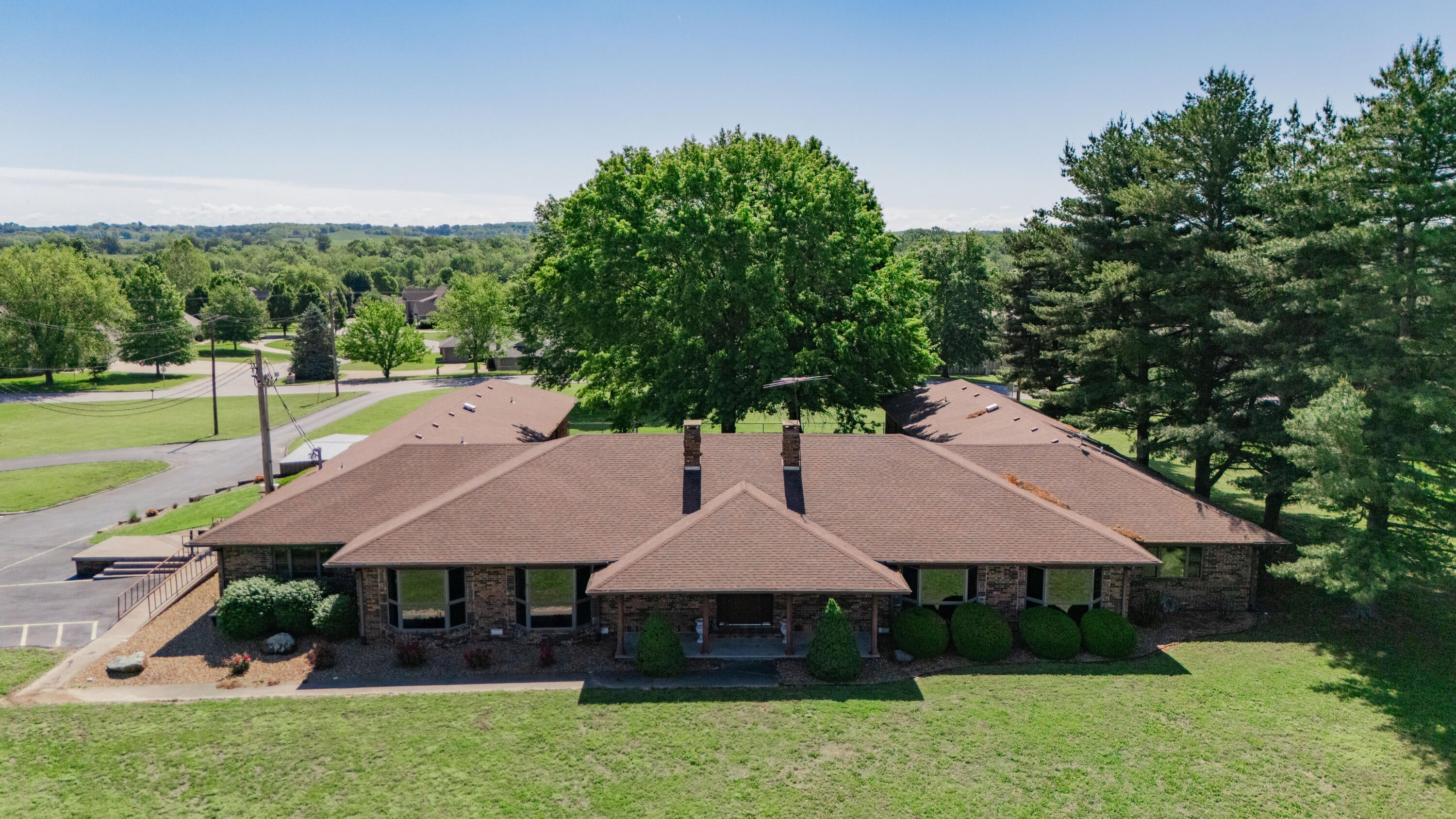 807 N Briarwood Drive — photo