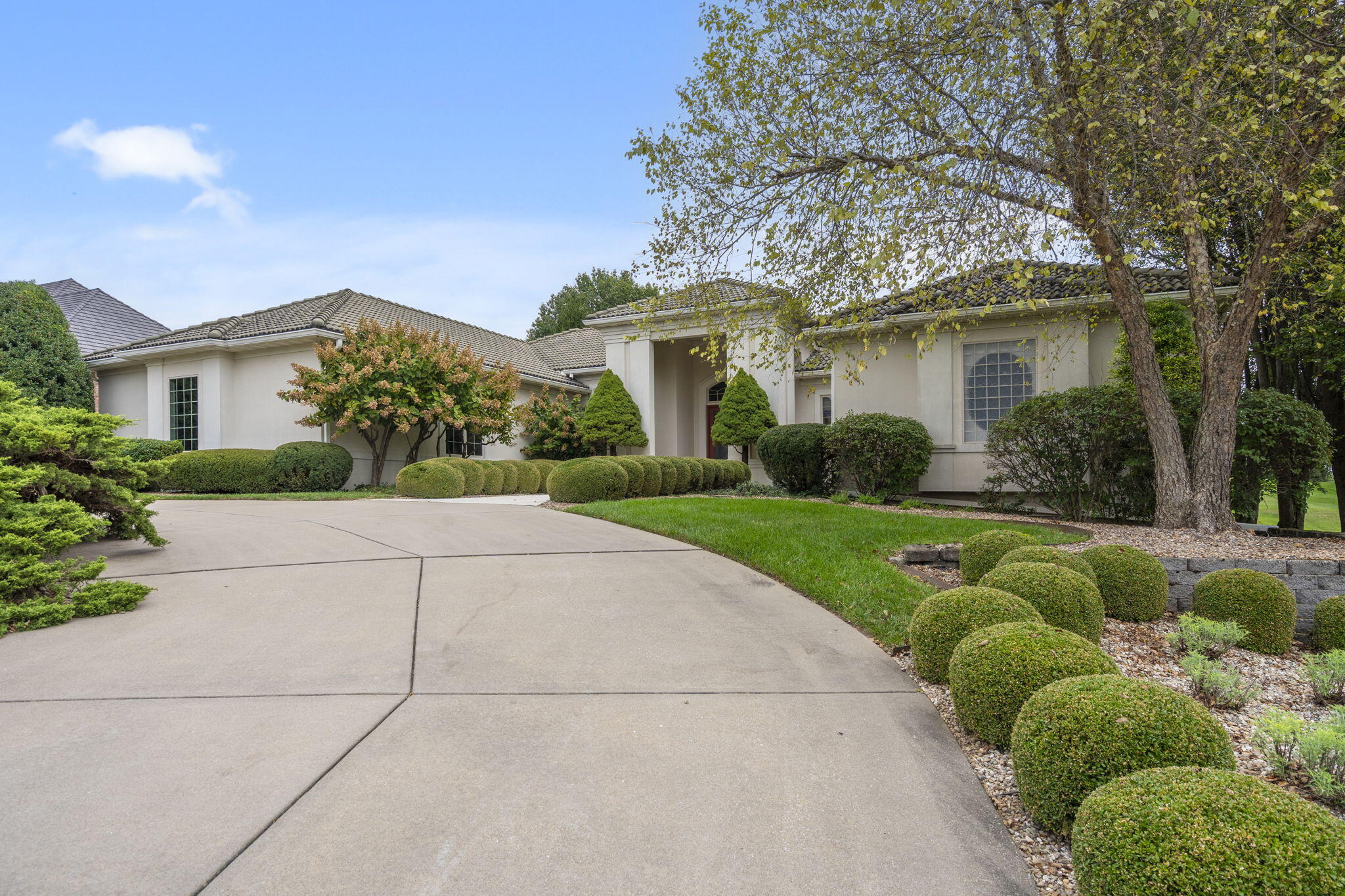 5364 S Castlebay Drive — photo