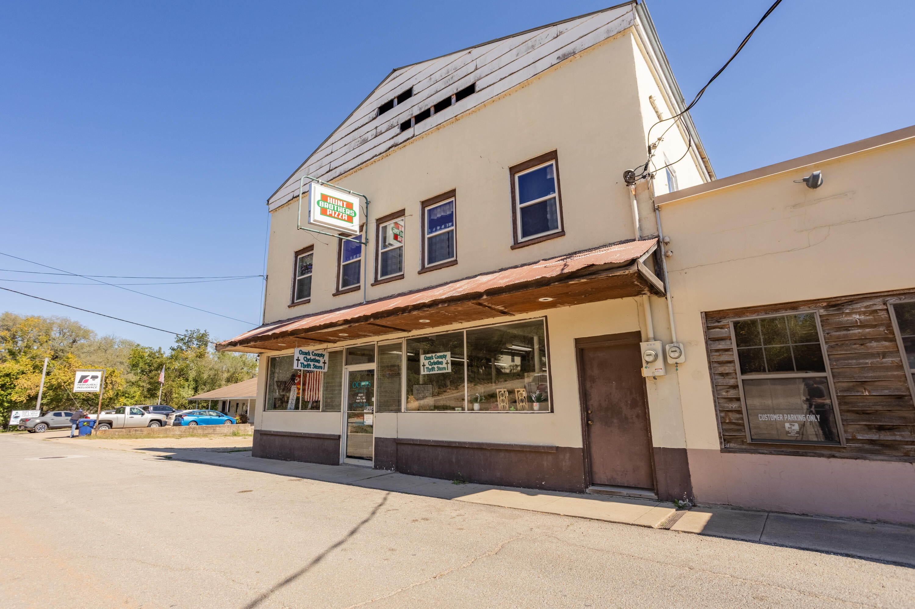282 N Main Street — photo
