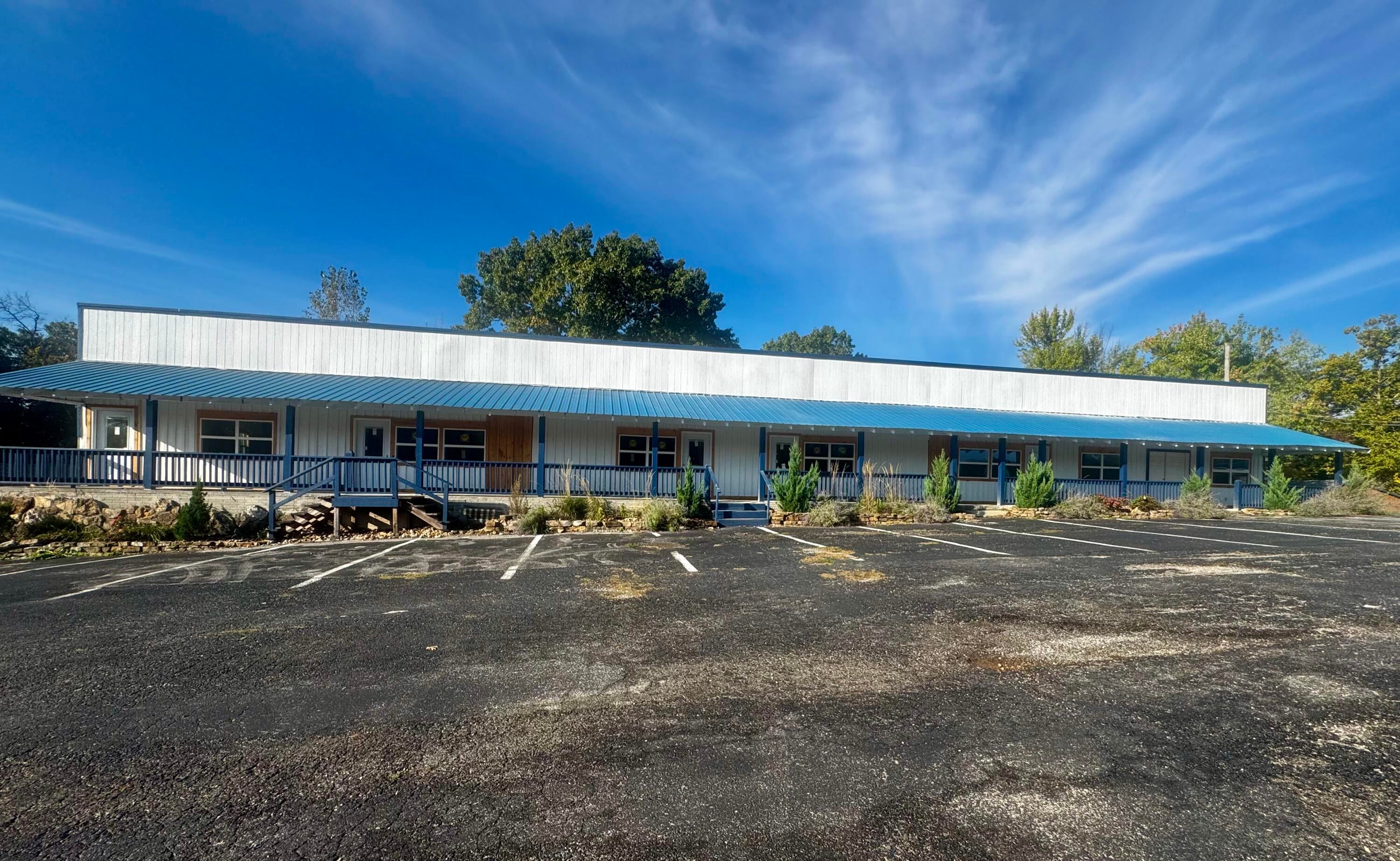 9310 E State Highway 76 — photo