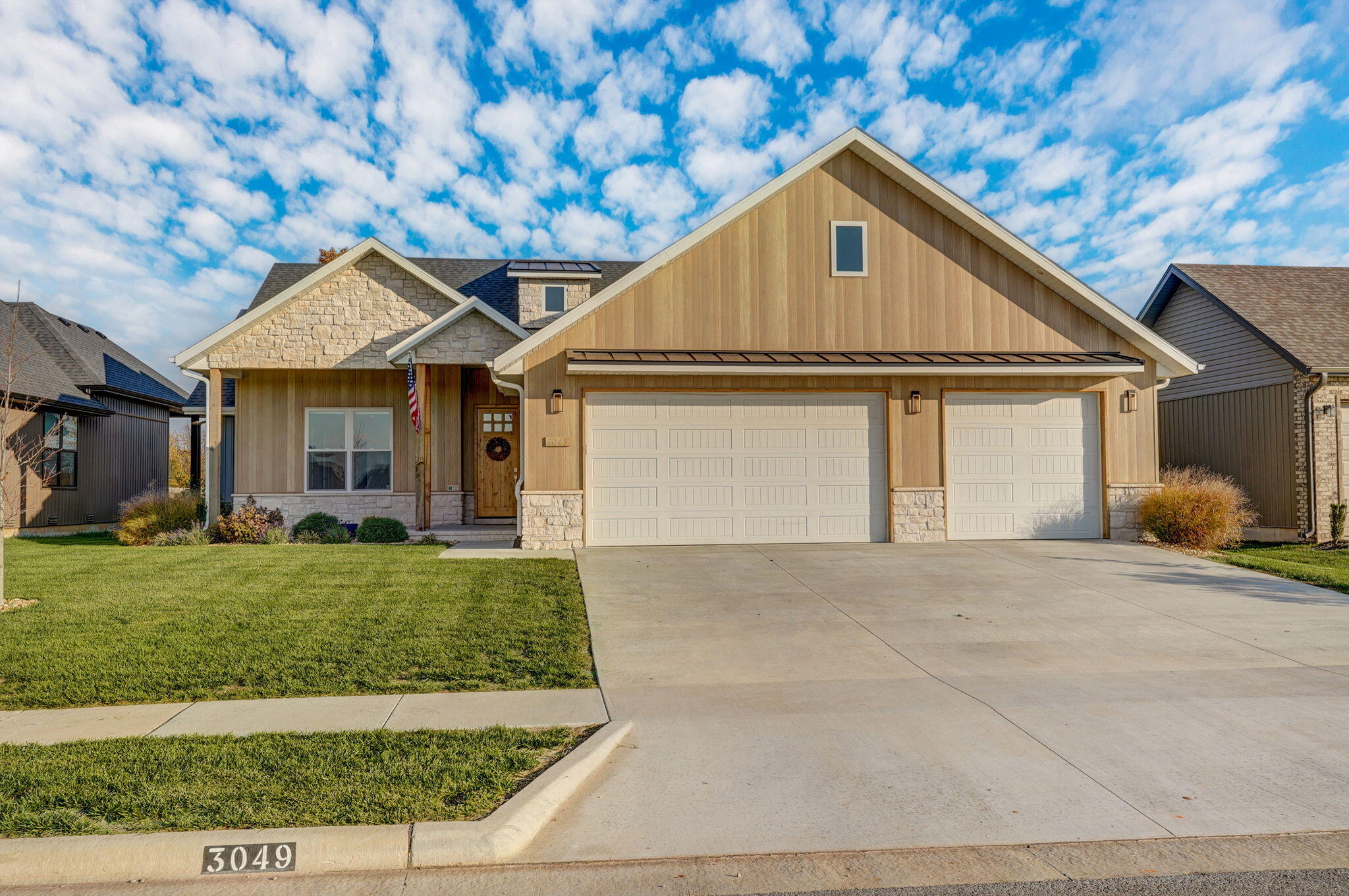 3049 W Edward Street — photo