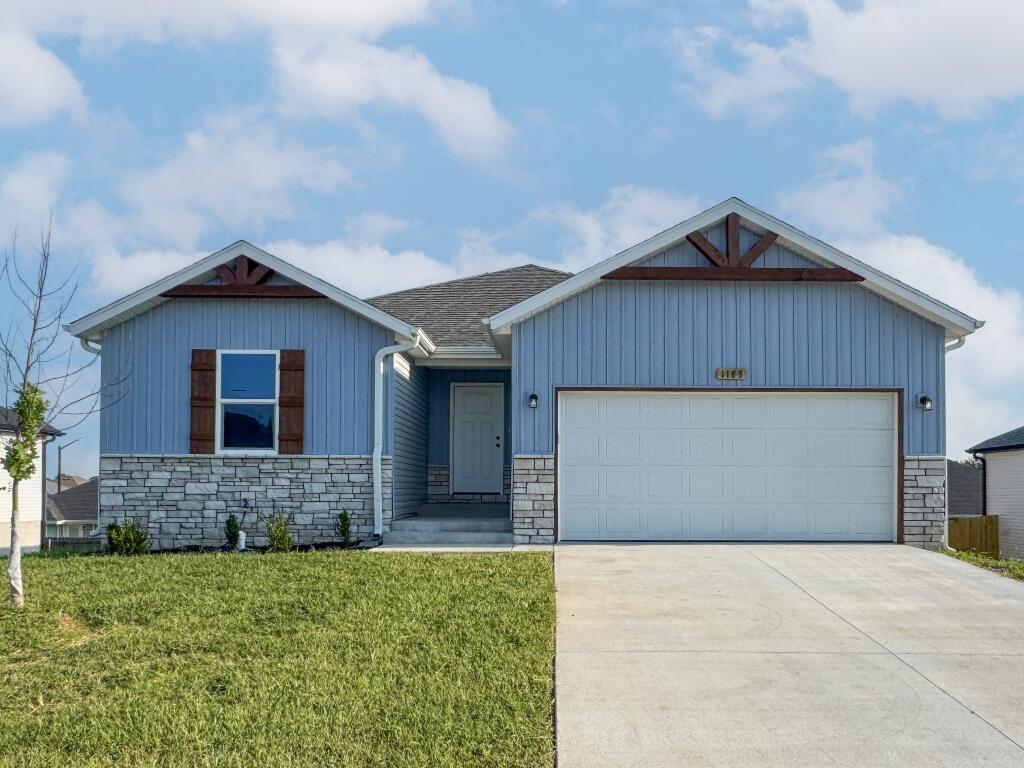 1183 E Habersham Street — photo