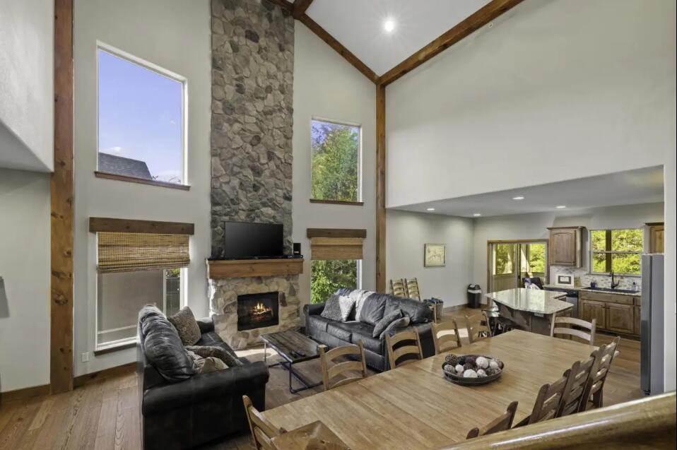 166 Streamside Drive — photo