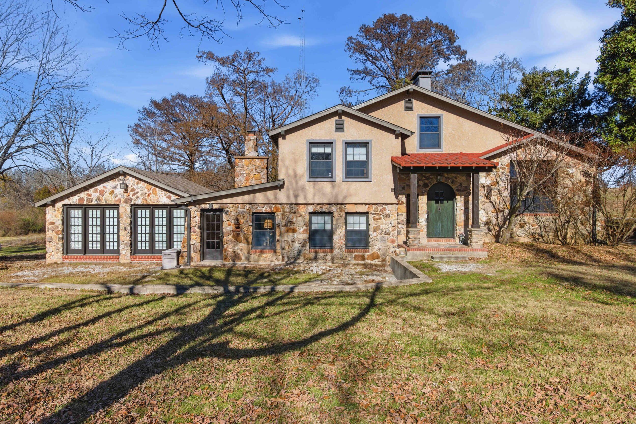 335 Westwood Drive — photo