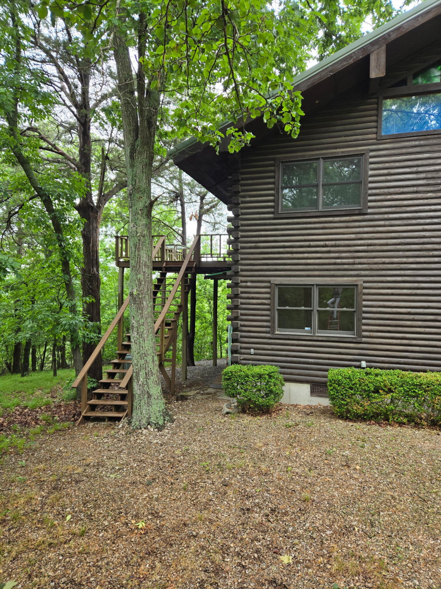 539 Thompson Lane — photo