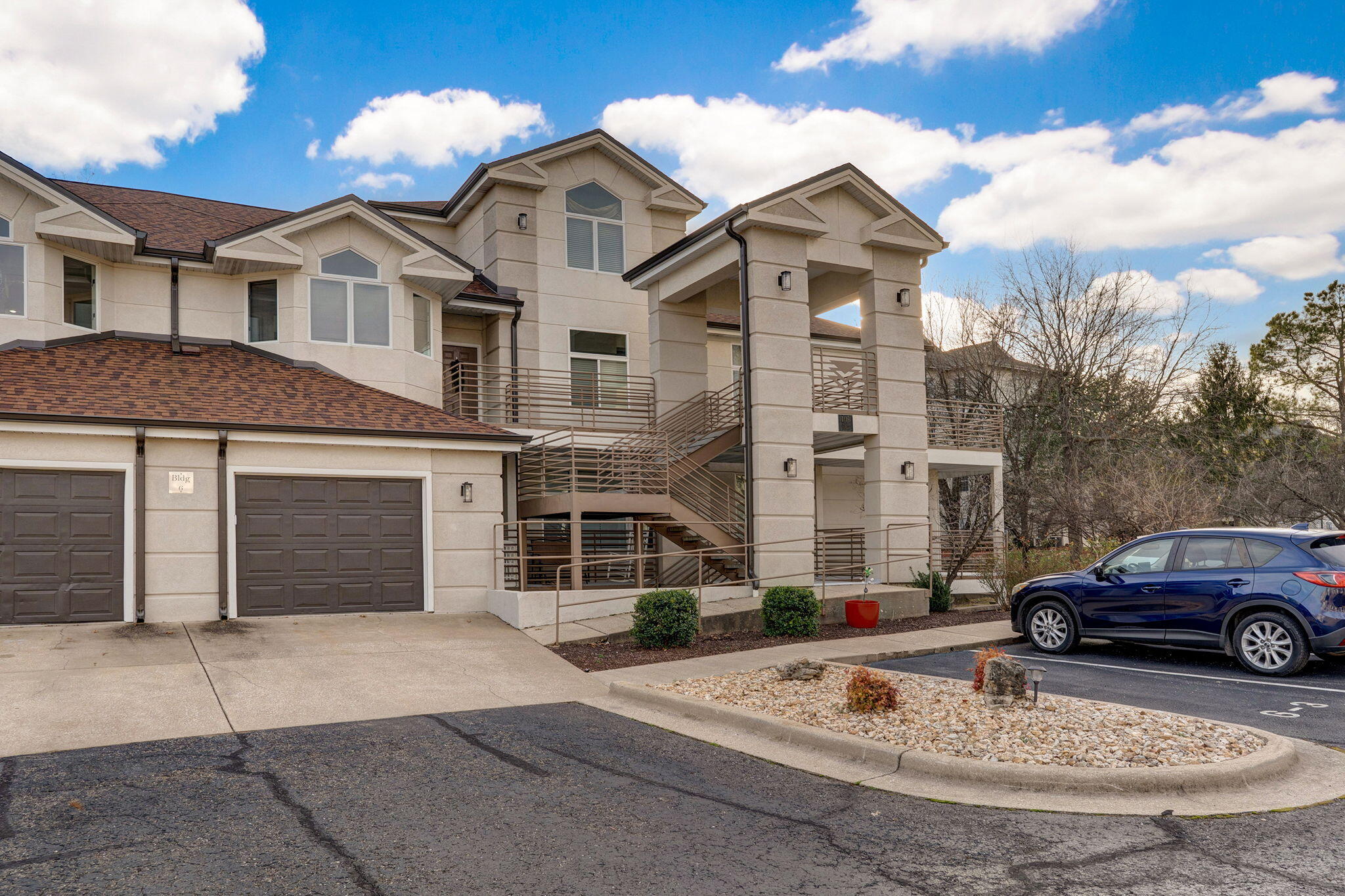 106 Oxford Drive 6-4 — photo