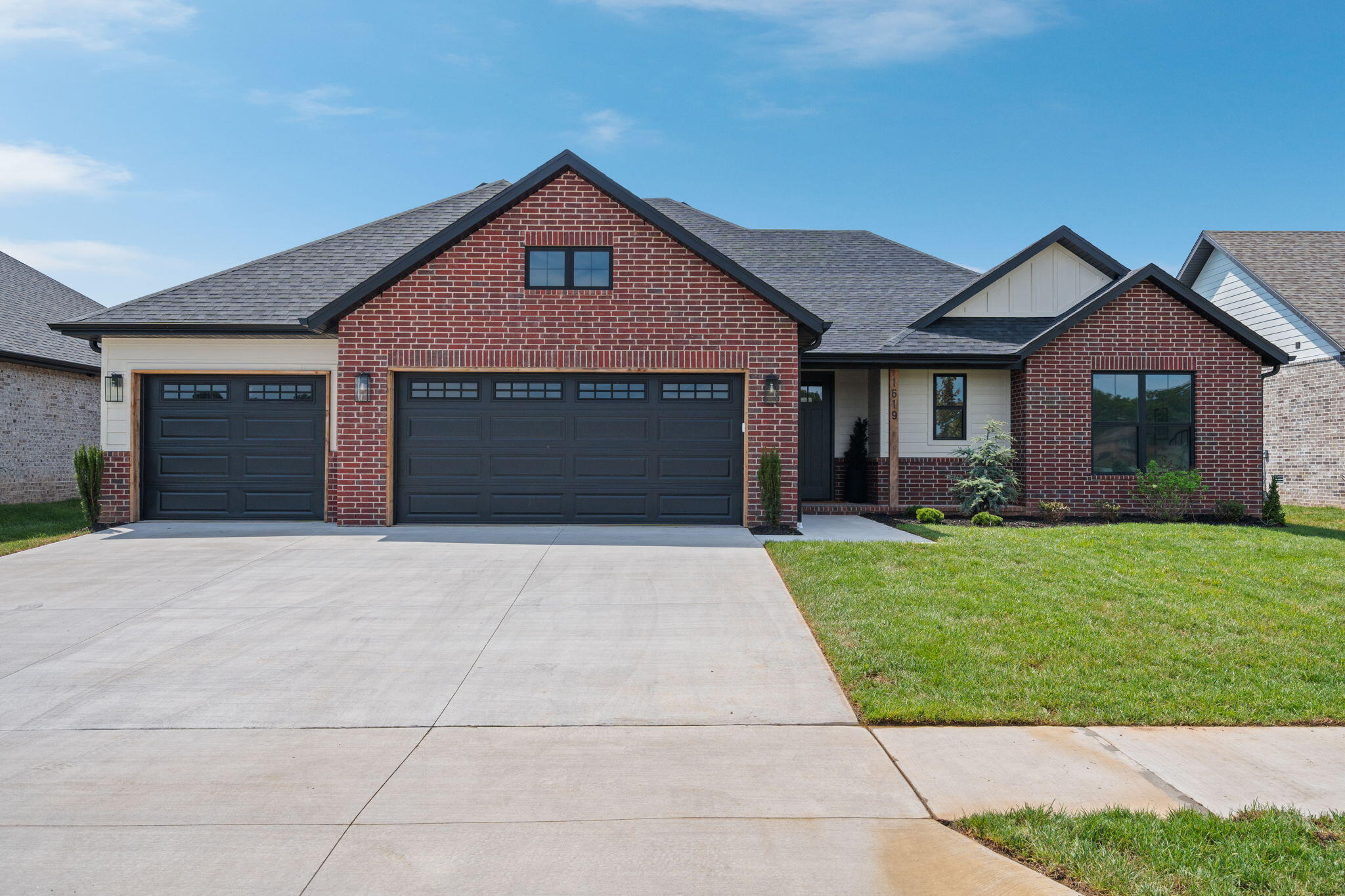 1619 S Crepe Myrtle Lane — photo