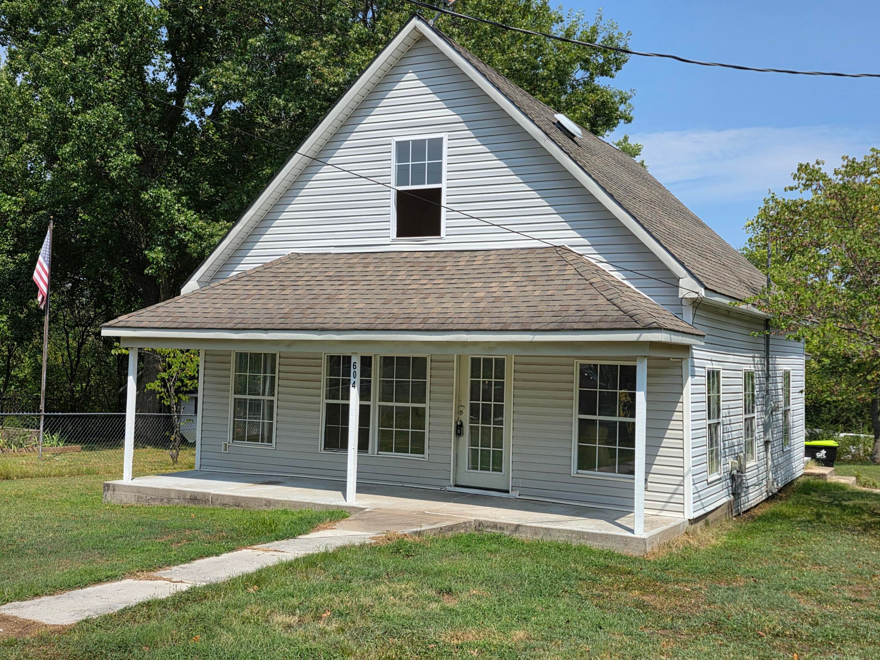 604 N Center Street — photo