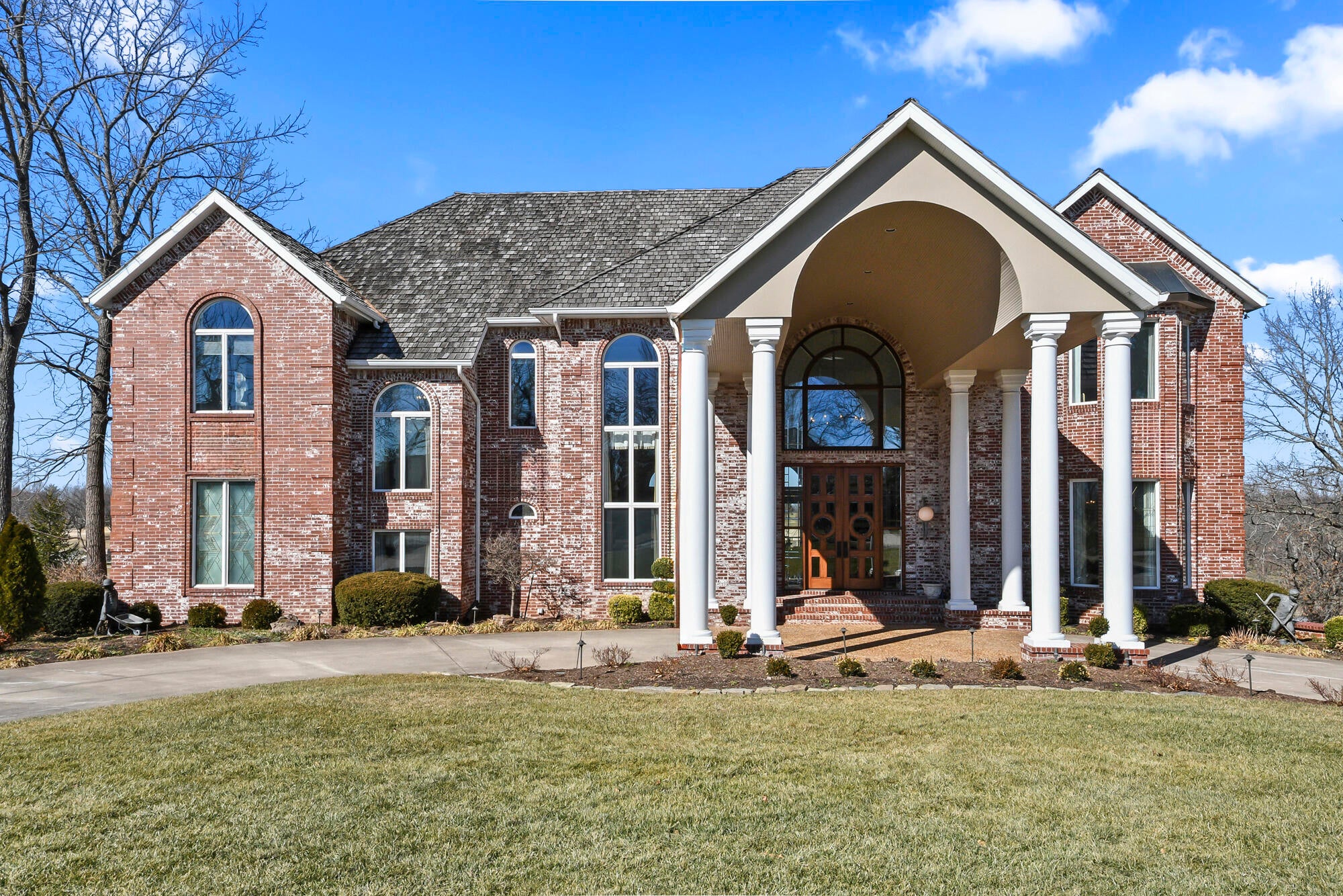 3935 E Eaglescliffe Drive — photo