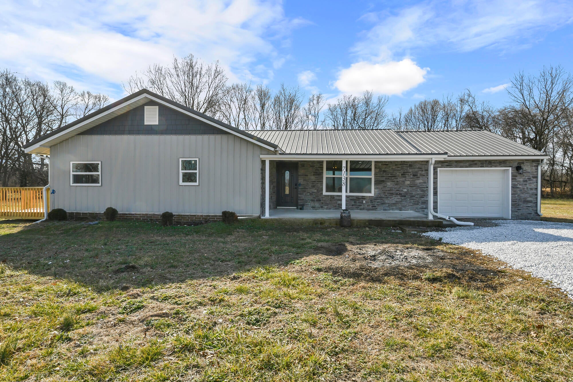 7138 W Farm Rd 136 — photo