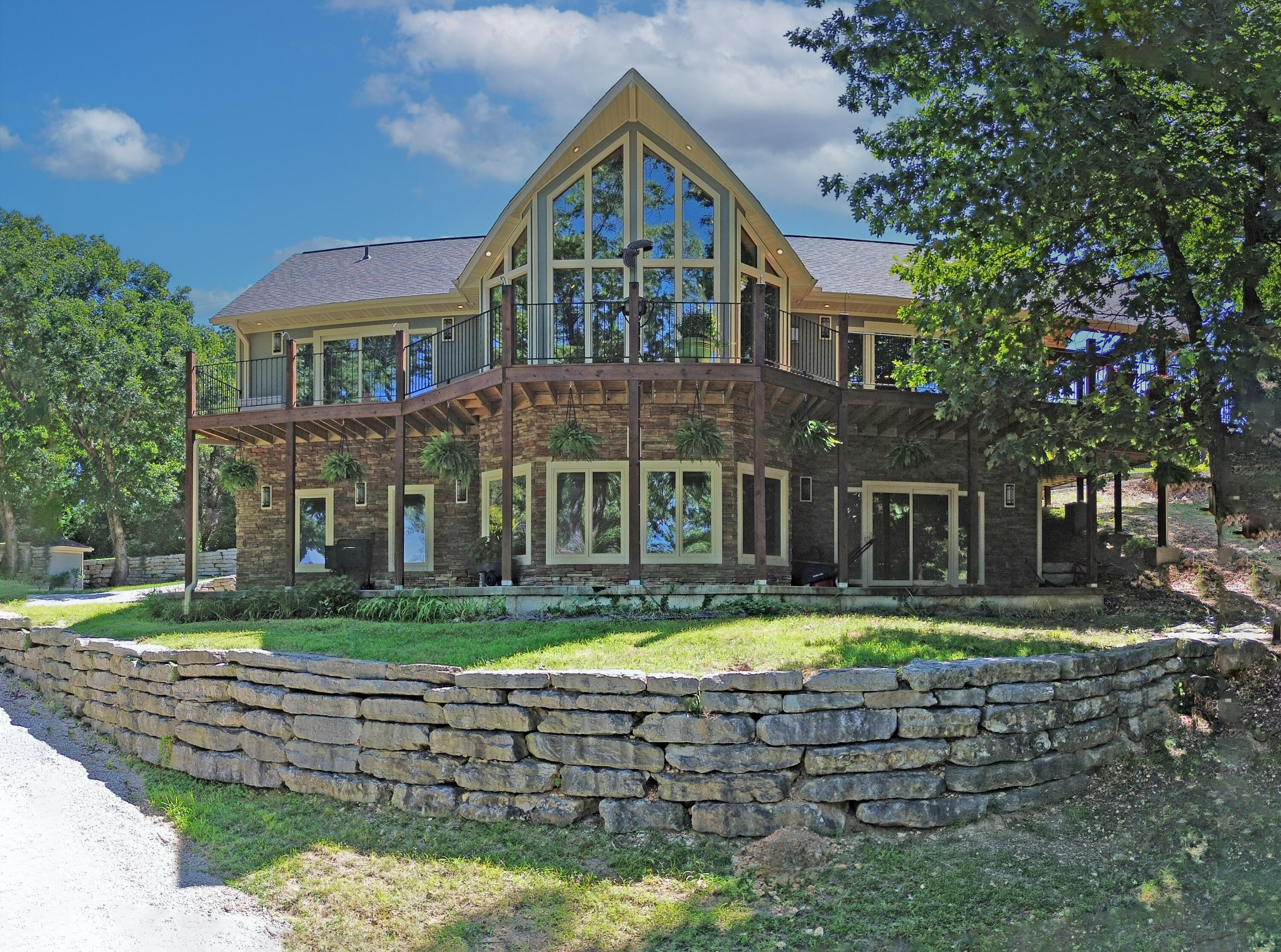 233 Sidehill Drive — photo