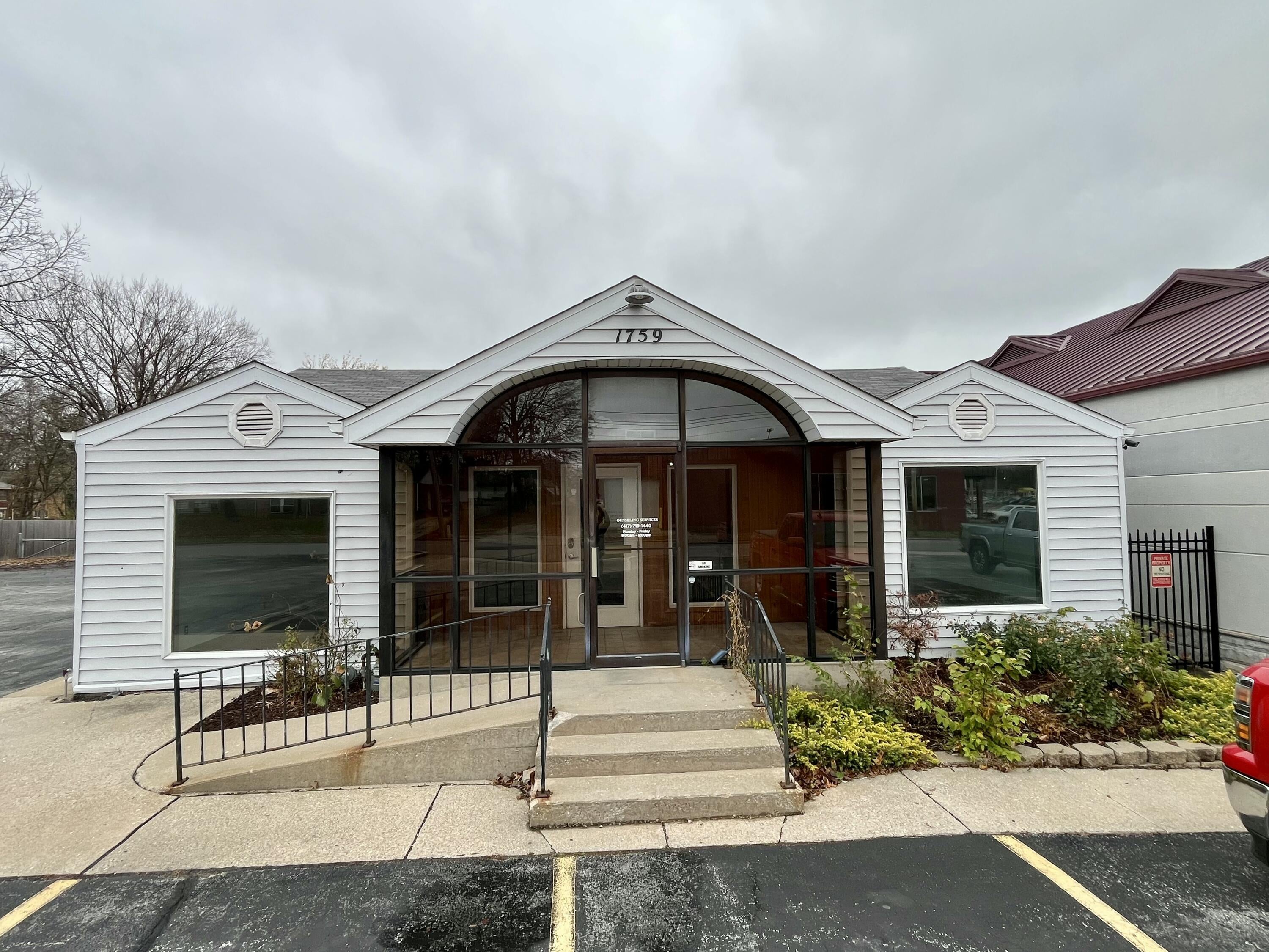 1759 E Elm Street — photo