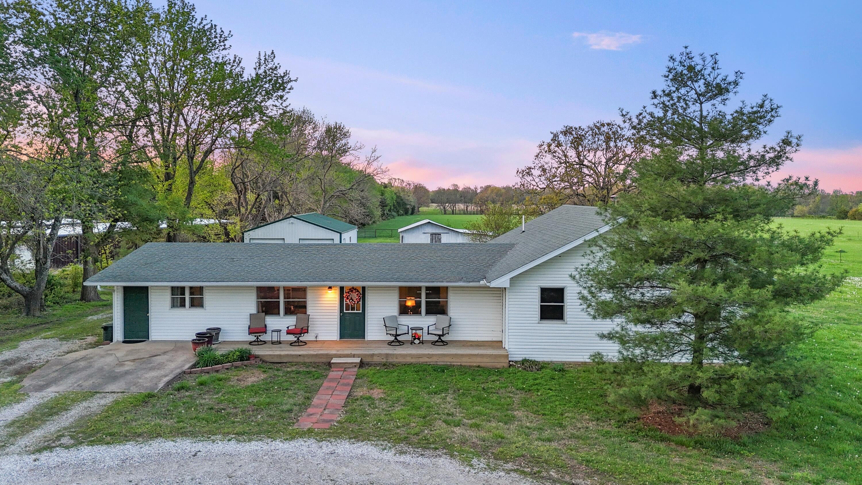 9125 Farm Road 2140 — photo