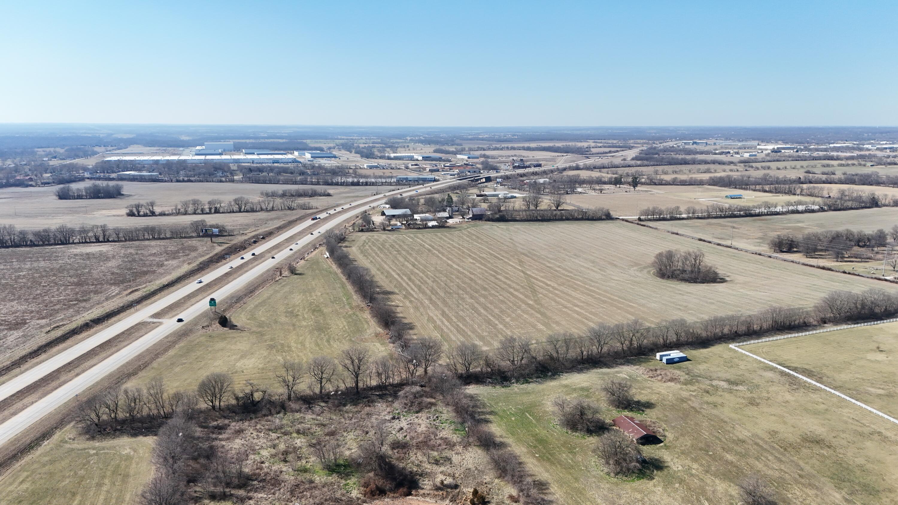 6140 W Farm Road 156 — photo