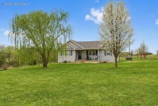 1584 Mcintosh Road — photo