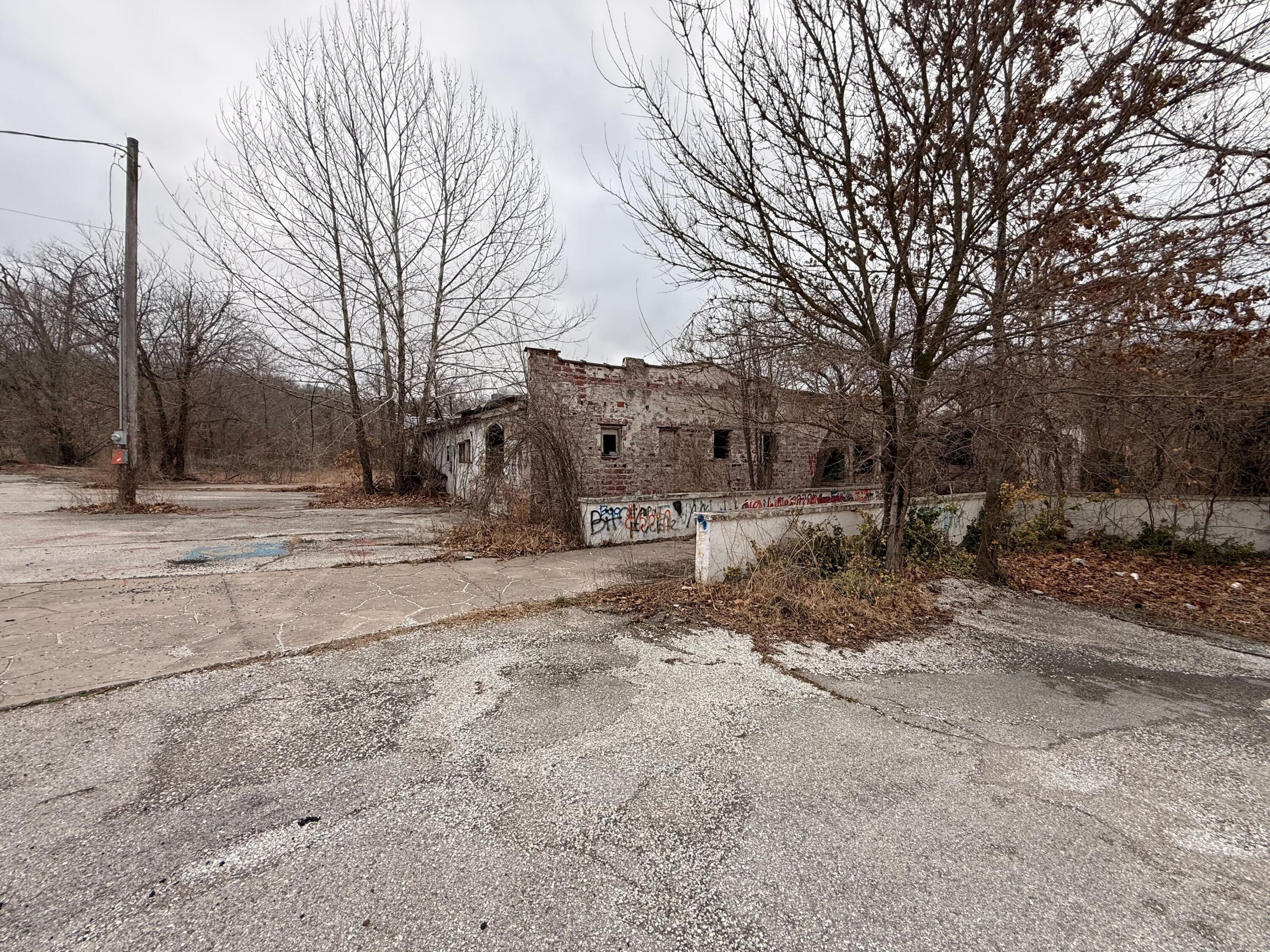 101 Mark Twain Drive — photo
