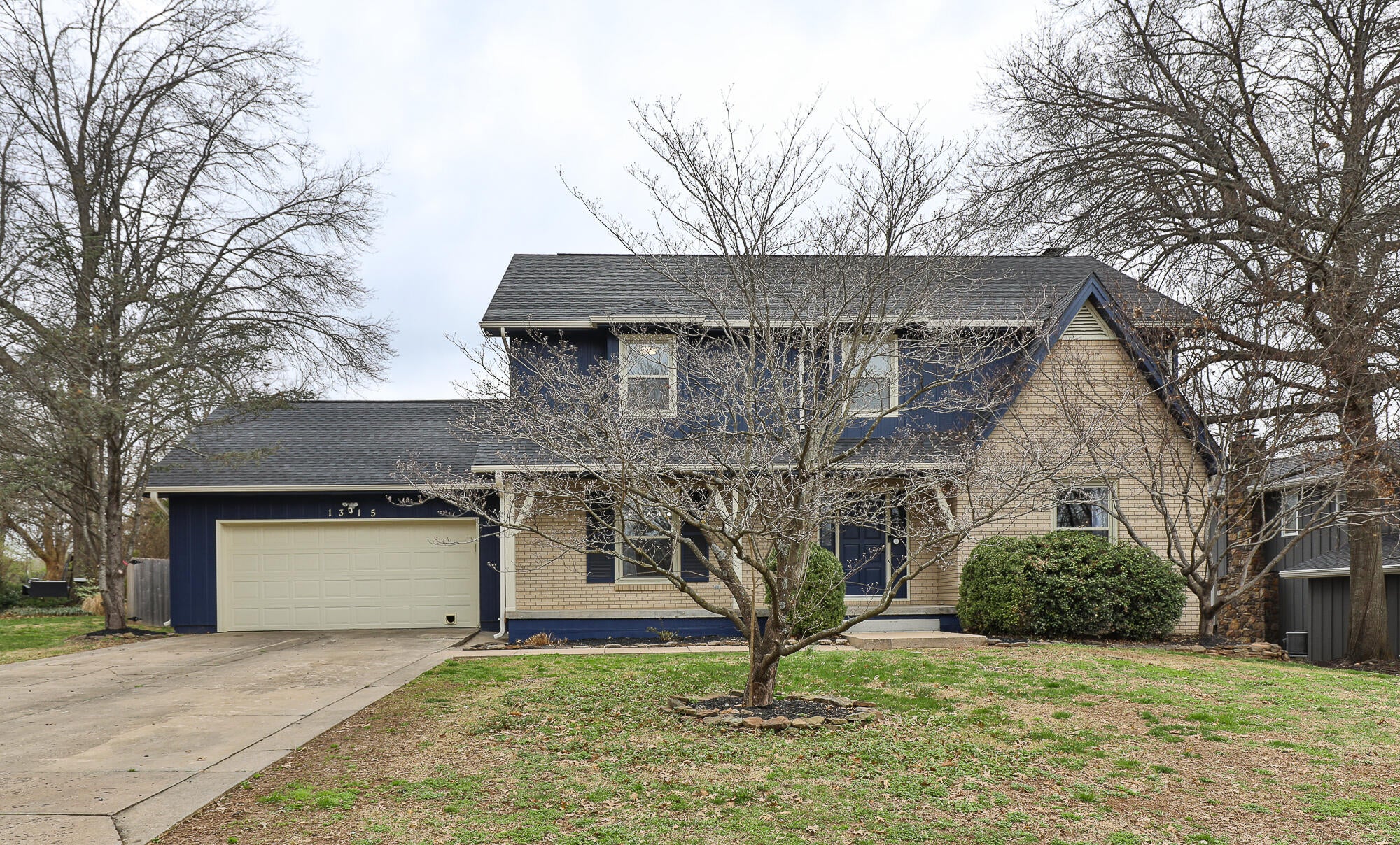 1315 S Oak Run Place — photo