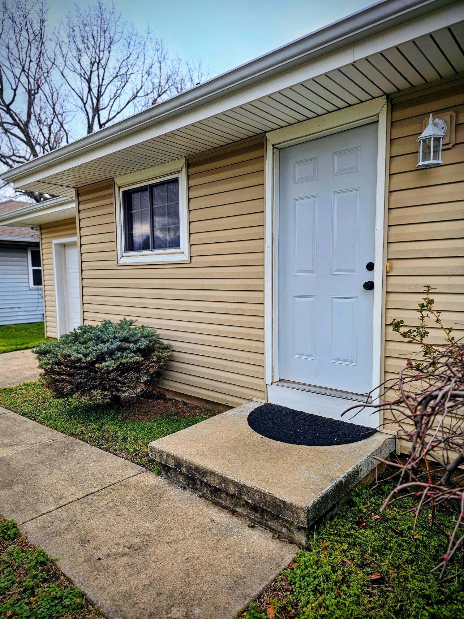 2565 E Atlantic Street — photo