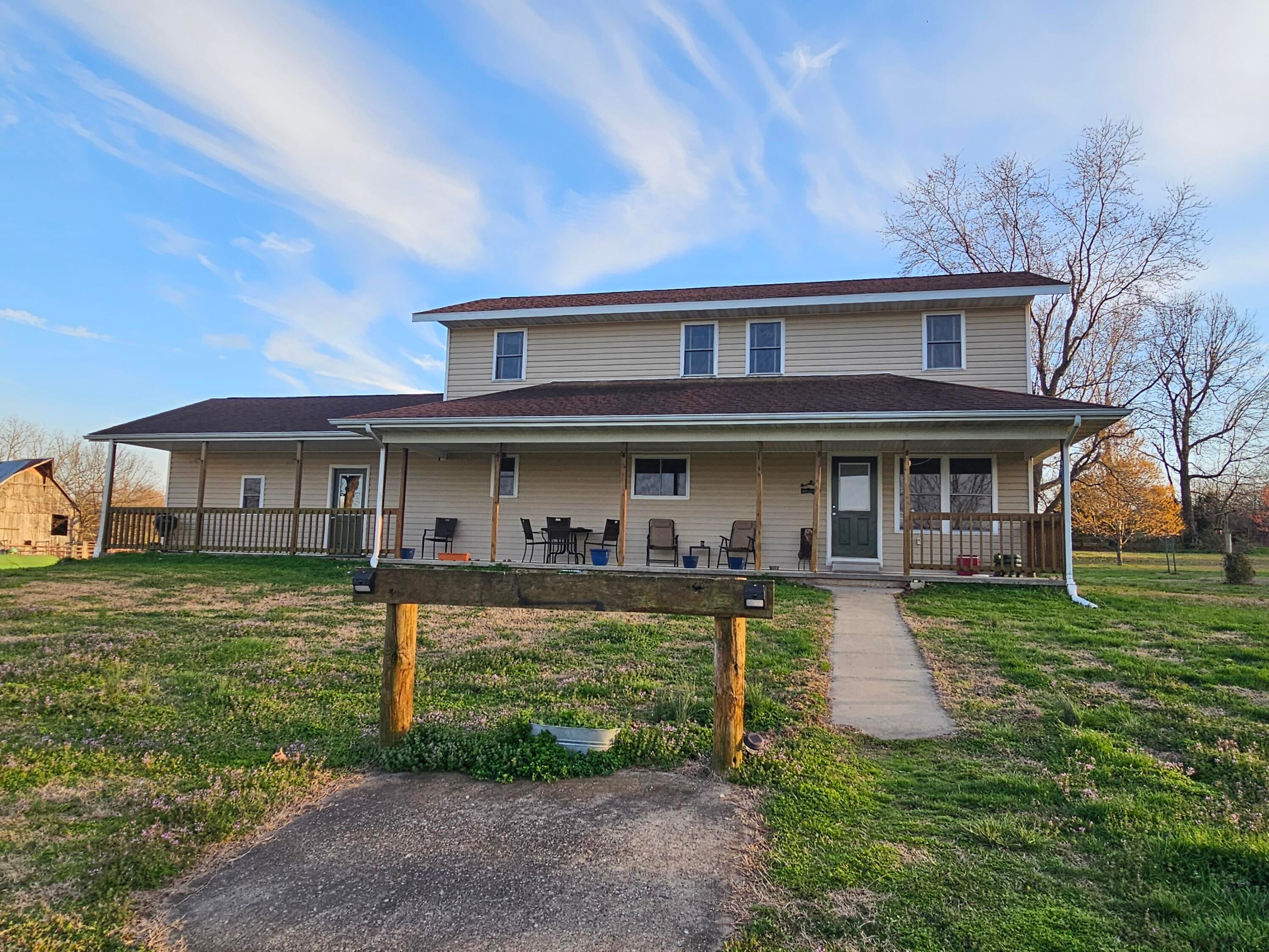 14109 Lawrence 2160 — photo