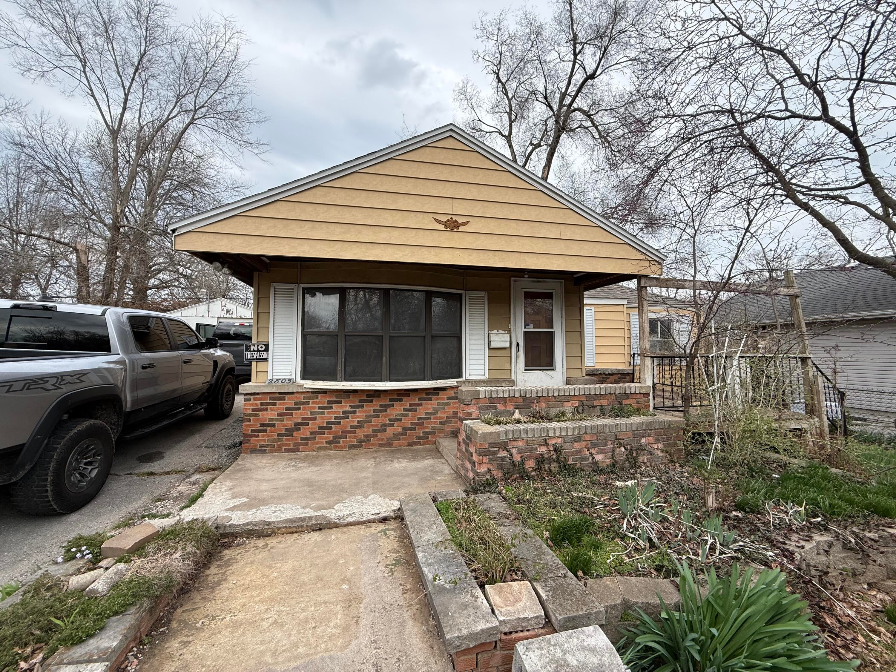 2805 W Olive Street — photo