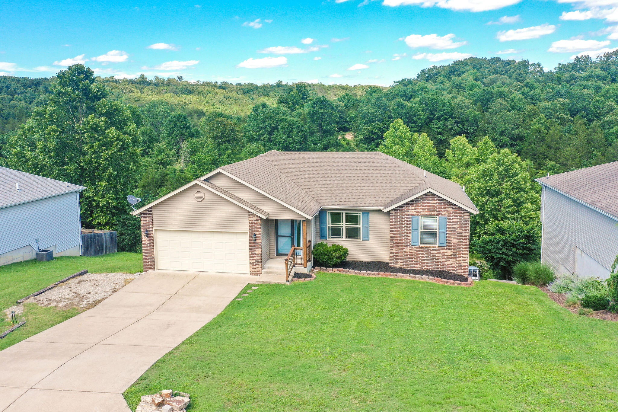 150 Whispering Meadows Parkway — photo