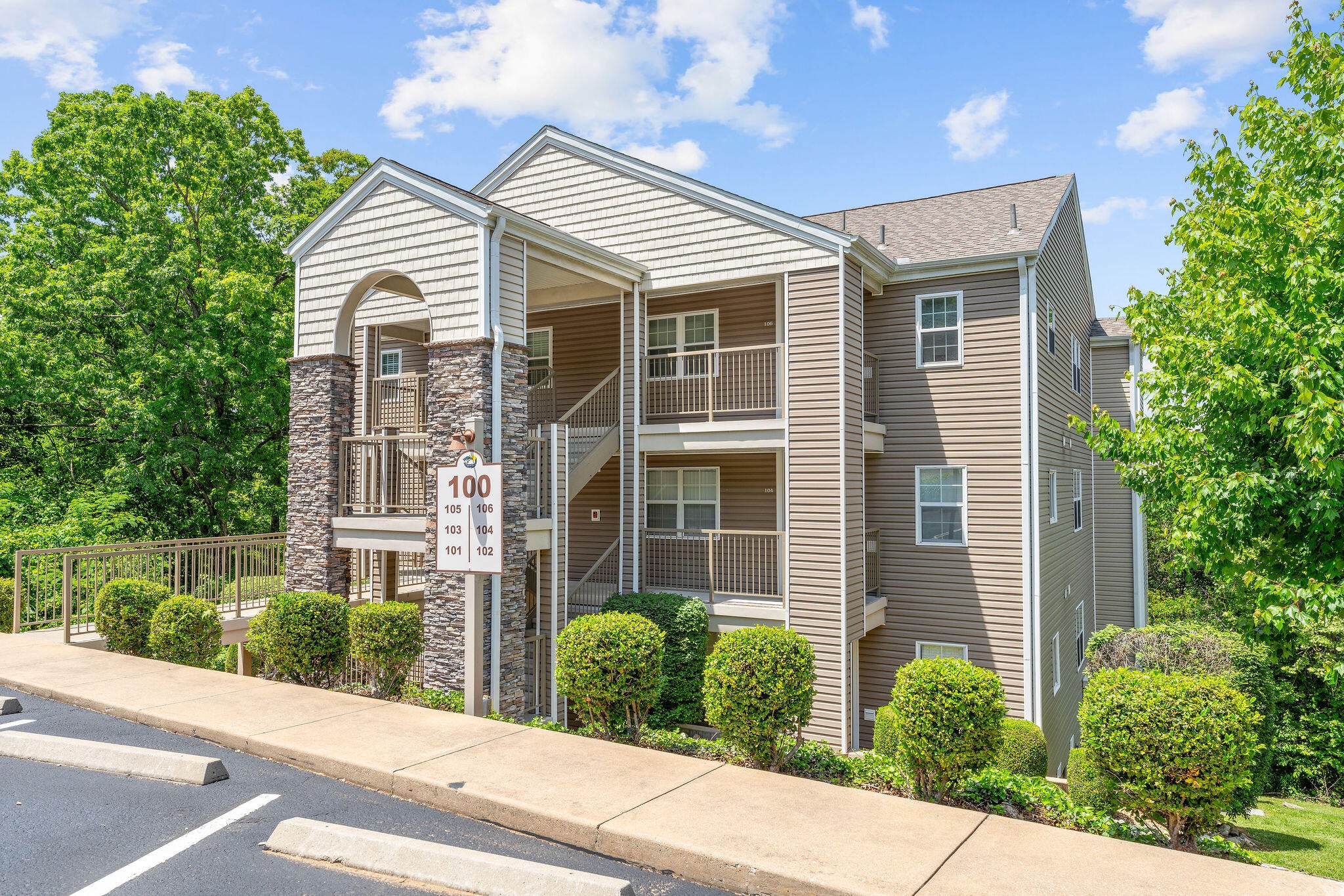 101 Westwood Drive 101 — photo
