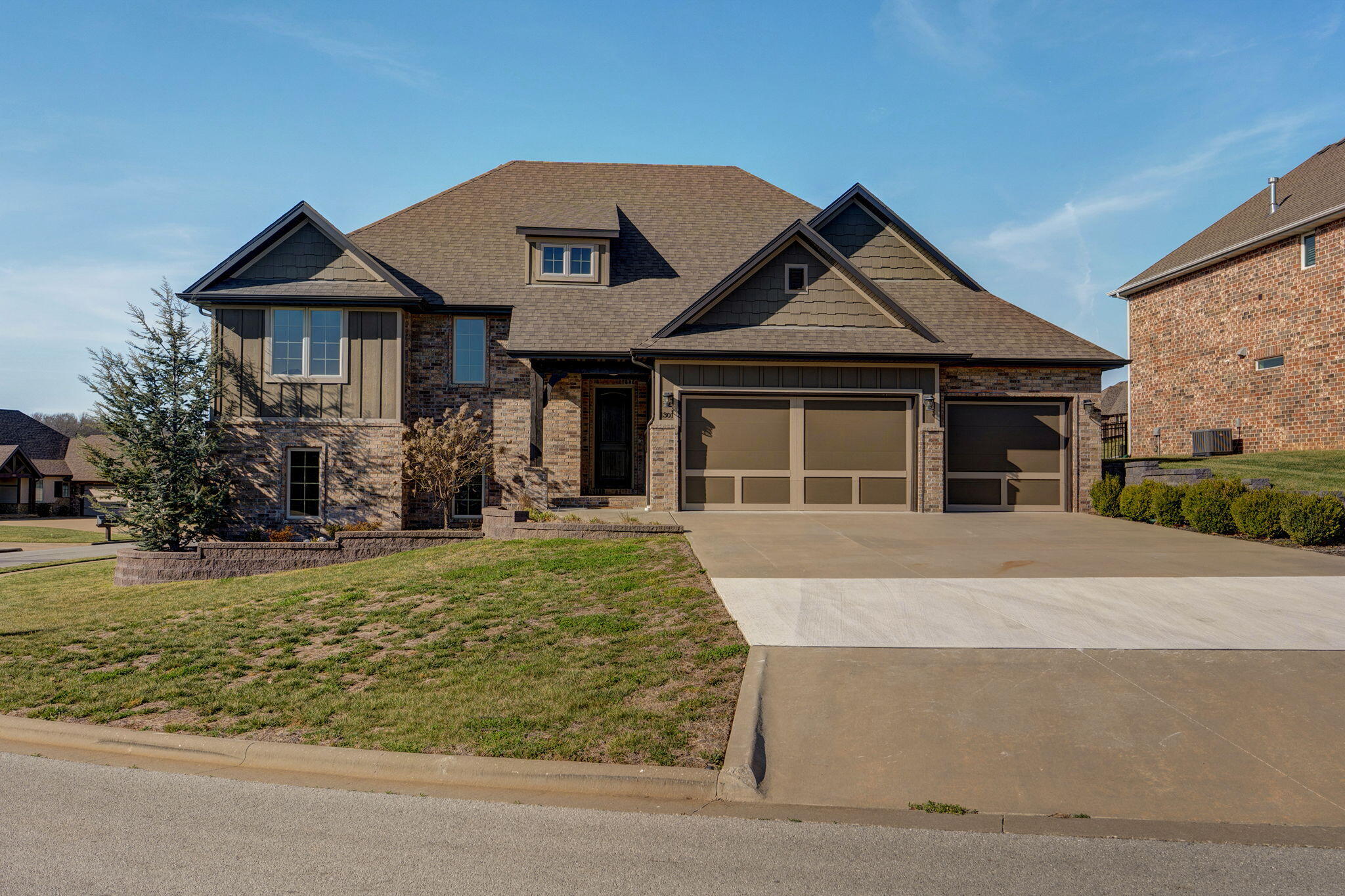 1301 S Amber Ridge Drive — photo