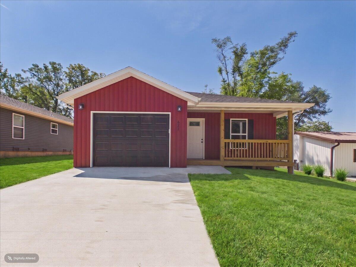 622 W Stanley Street — photo