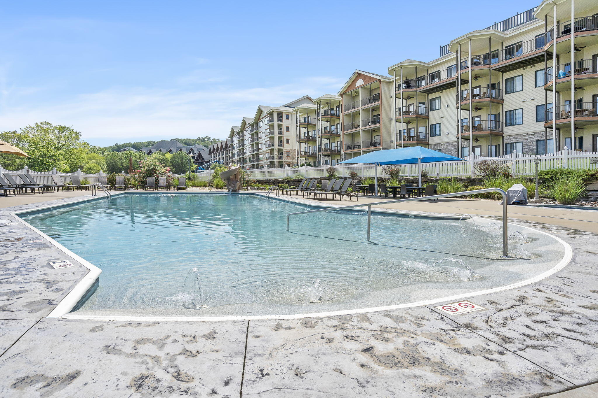 250 Lakewood Drive 6209 — photo