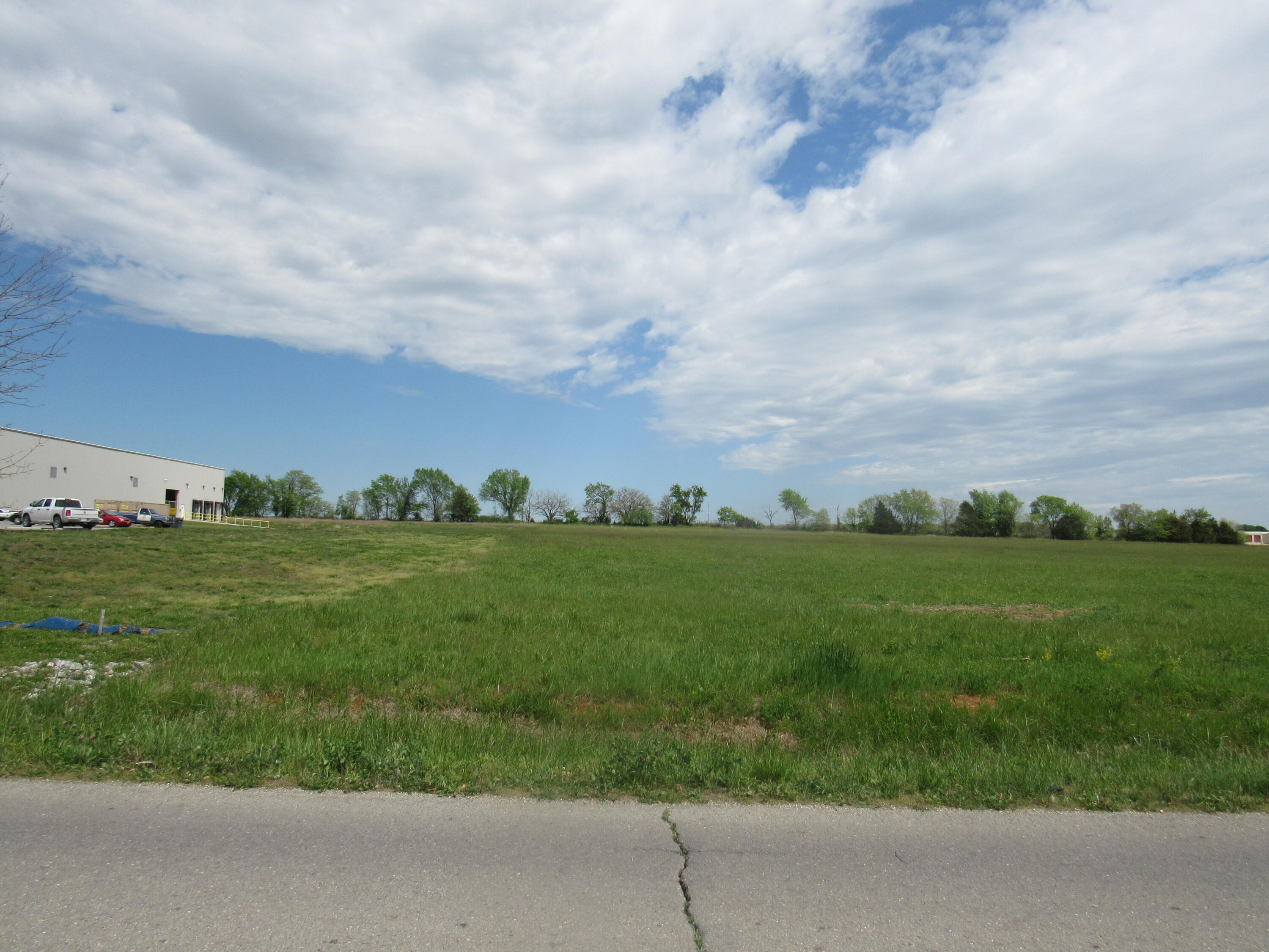Tract 1-5 George Street — photo