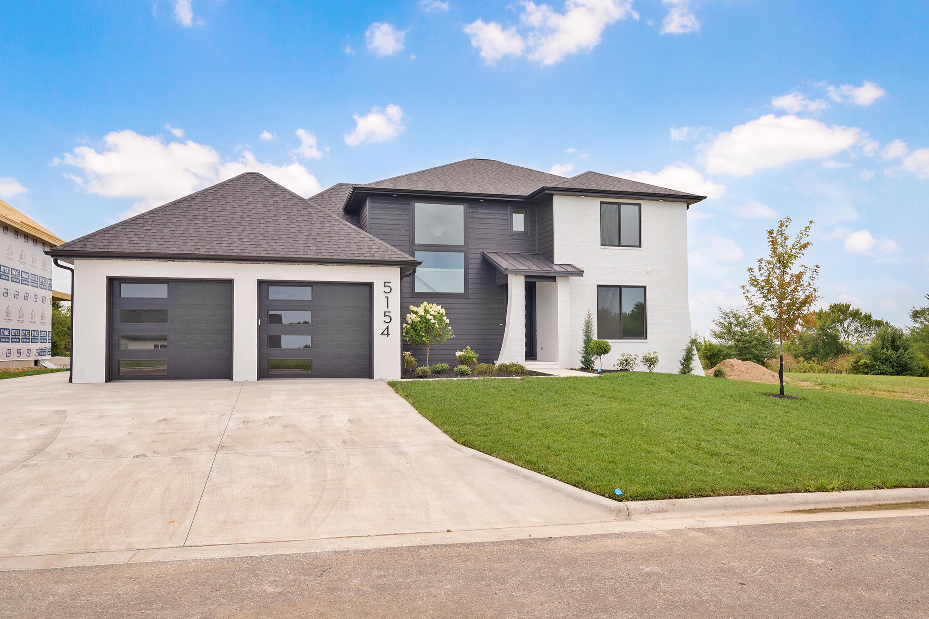 5154 N Seacrest Drive — photo