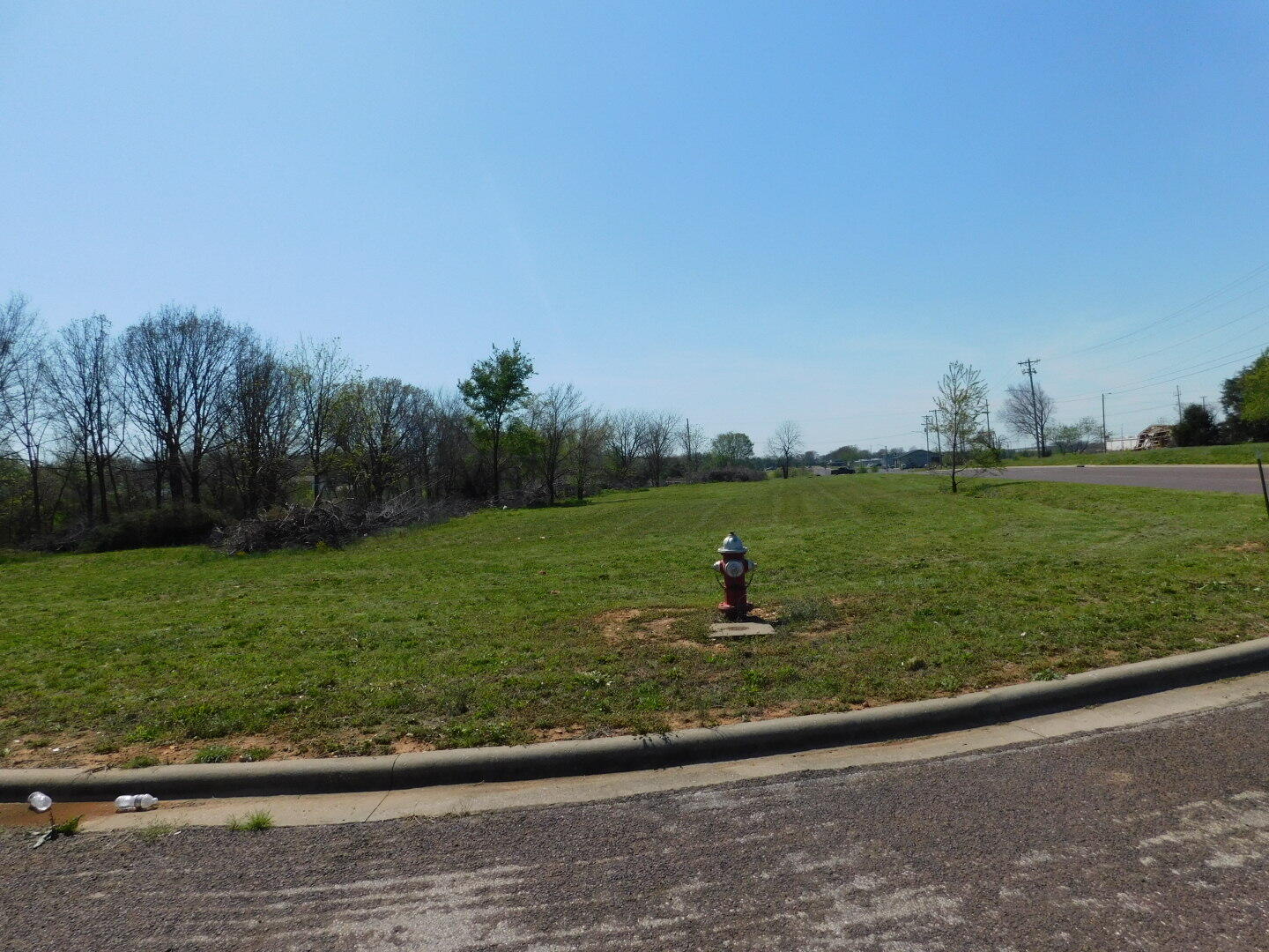 000 Wellington Avenue — photo