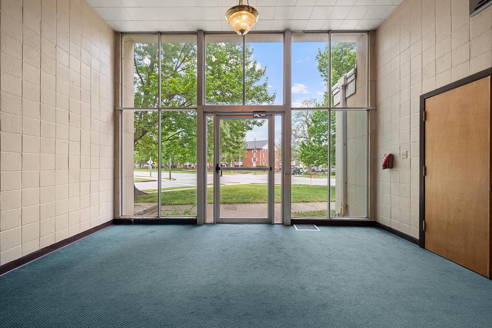 517 E Calhoun Street — photo