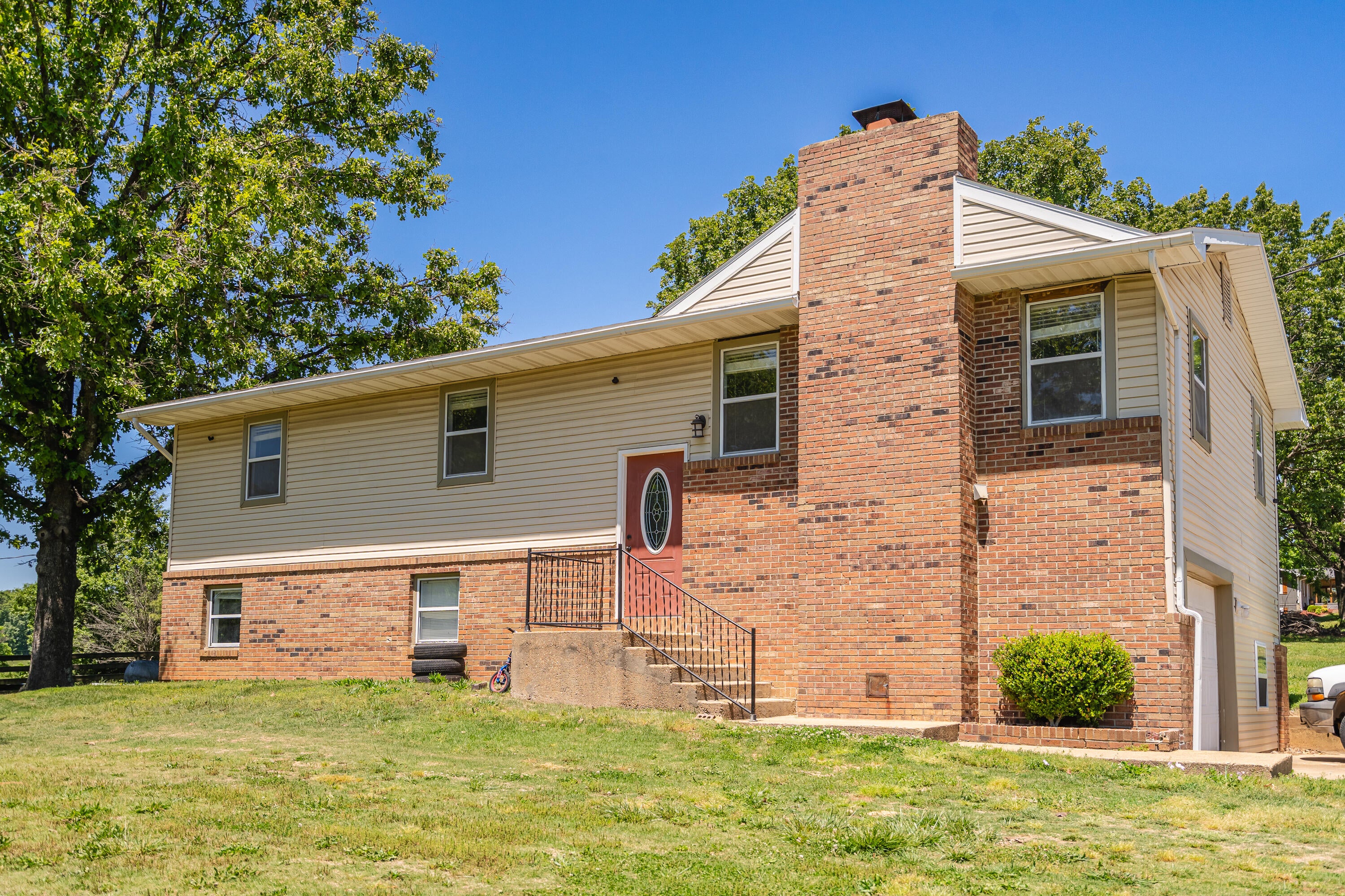 8395 County Road 8970 — photo