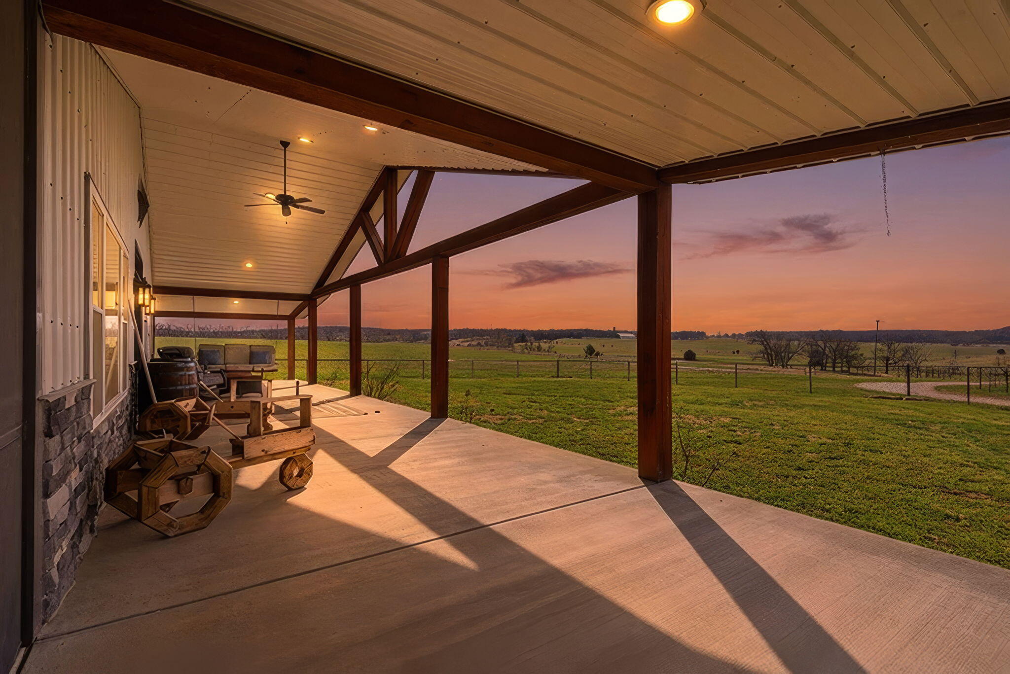 Home in Dunnegan, MO 65640 — photo 2