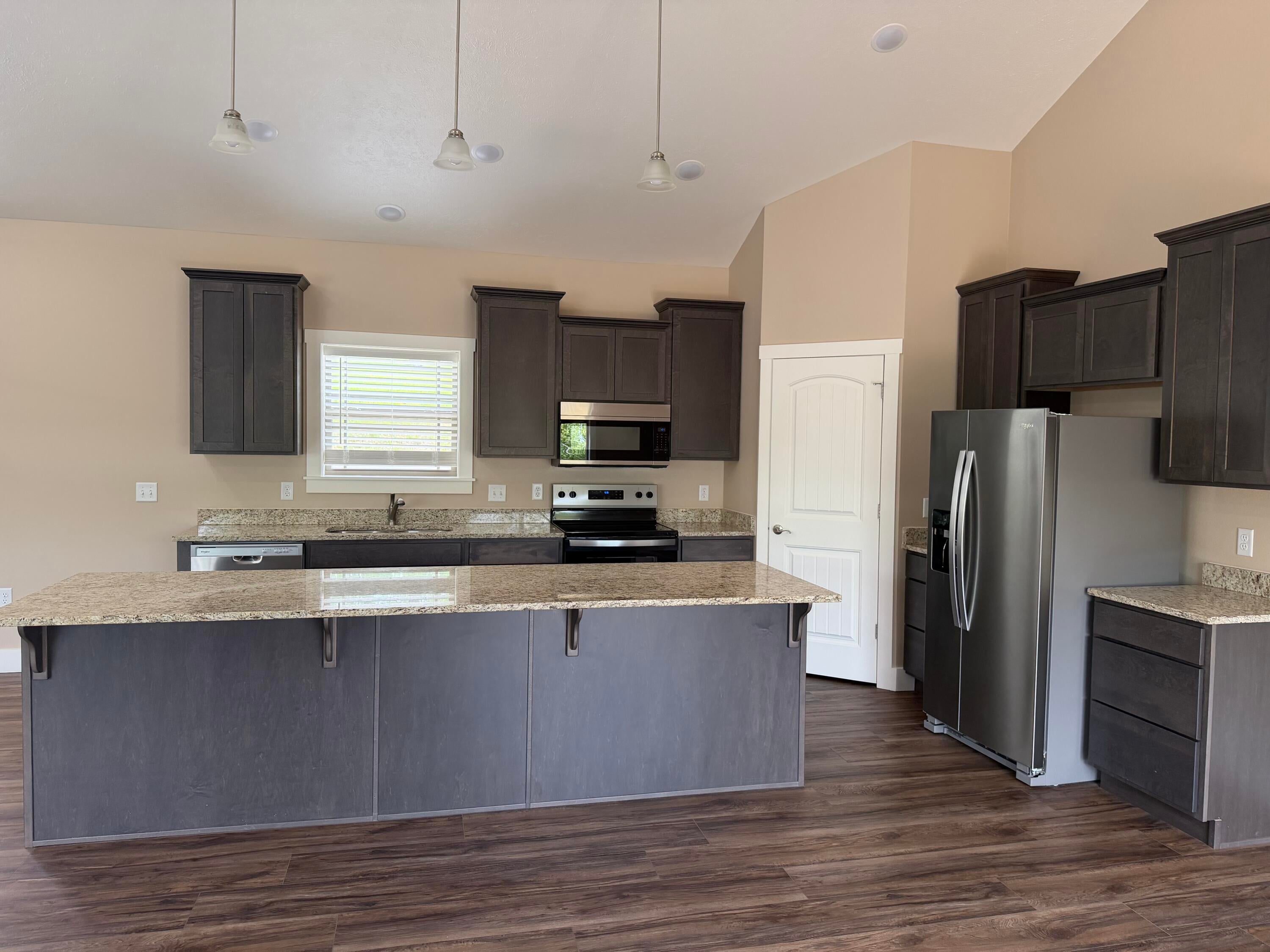 180 Grand Pointe — photo
