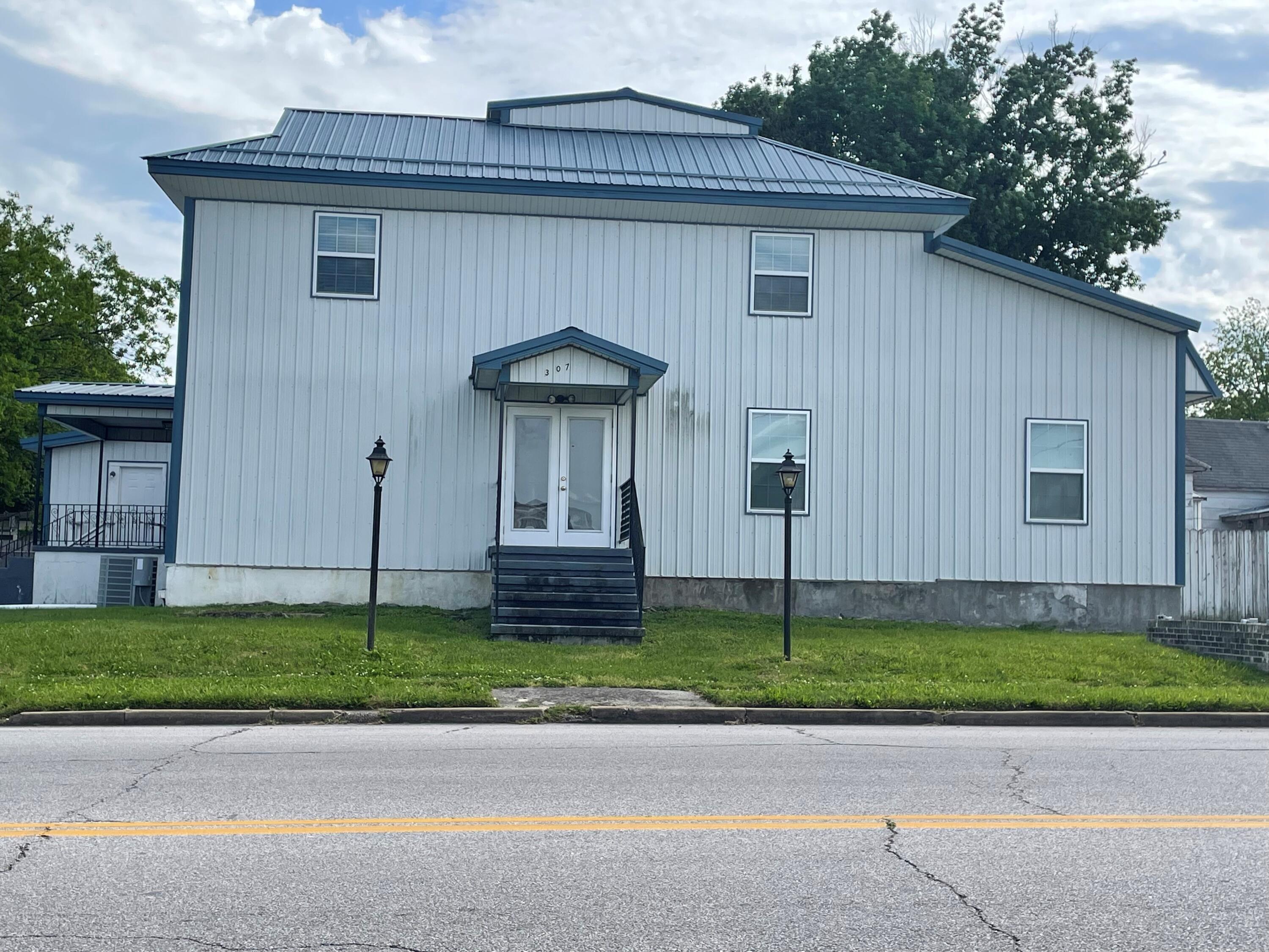 307 E Main Street — photo