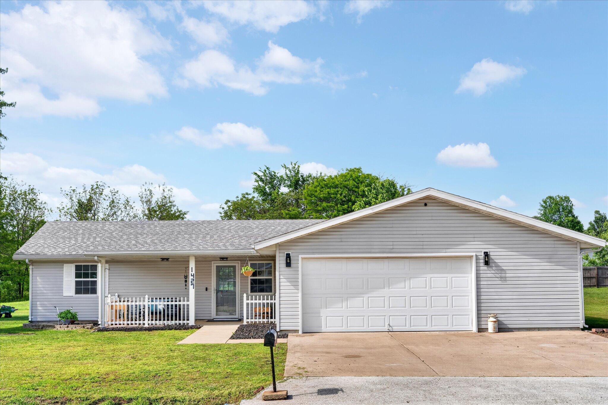 1427 Hazelwood Drive — photo