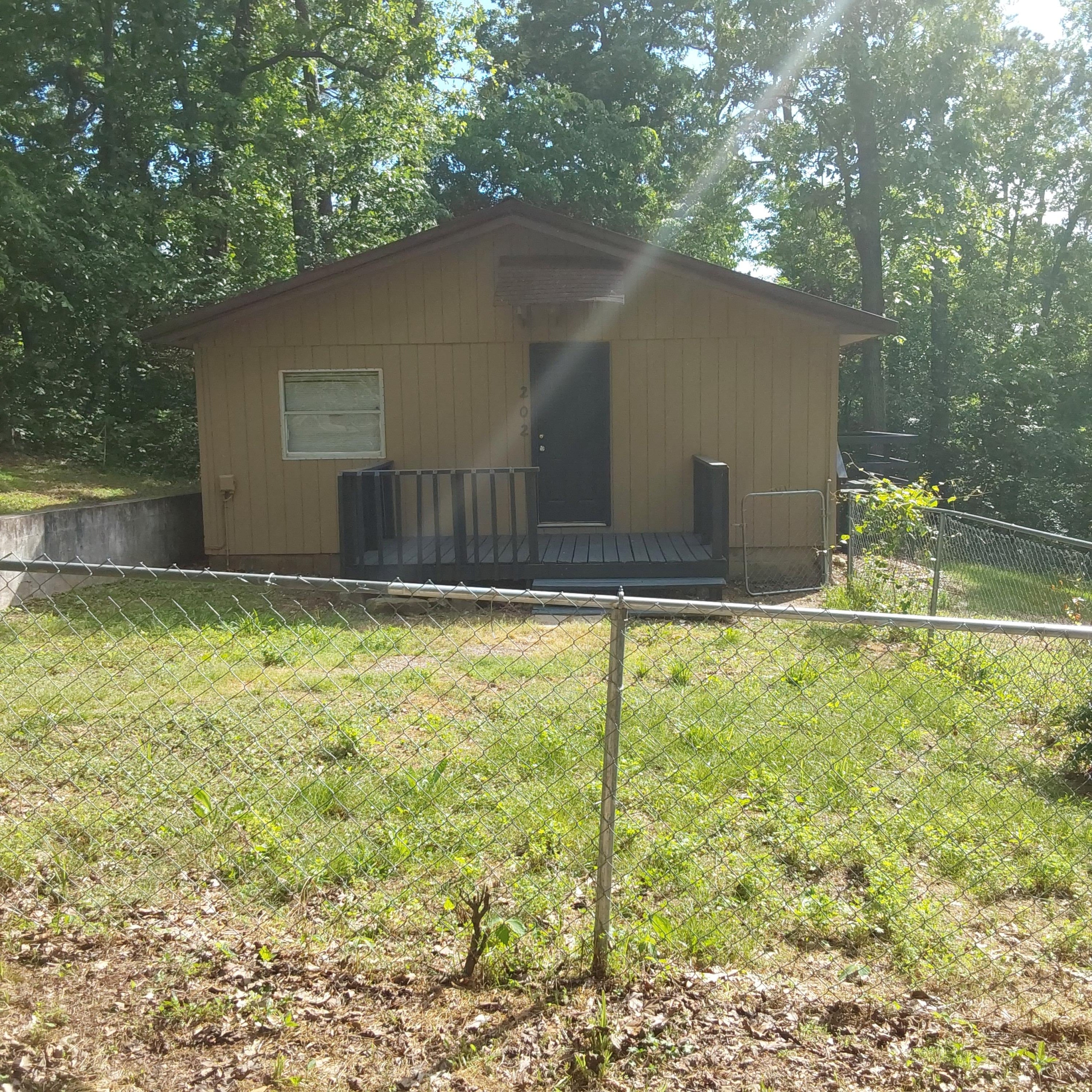202 Iris Road — photo